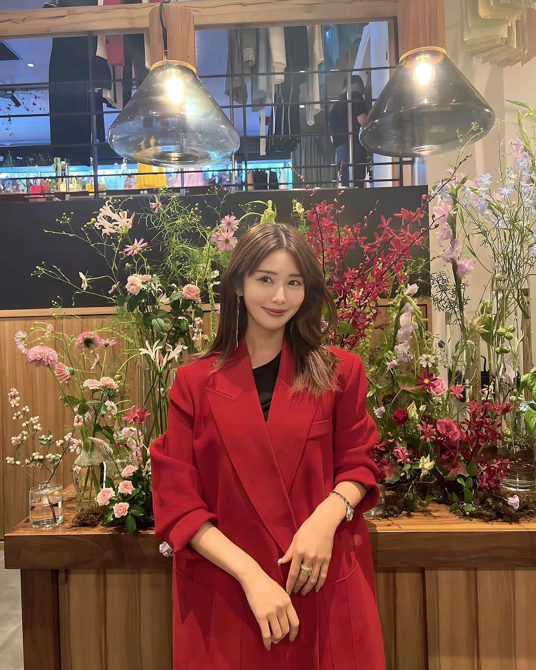一木美里のインスタグラム：「🗽♥️  rvn nyc✨日本で初めてのパーティをディレクションさせていただきました🍸縁を感じるNY生まれの、Seoulでも愛されるブランド🇺🇸🇰🇷着るだけで気持ちが上がる美しくて上質なお洋服たちです❤︎  #rvn#rvnnyc#newyork#fashion#ファッション#ジャケットコーデ」