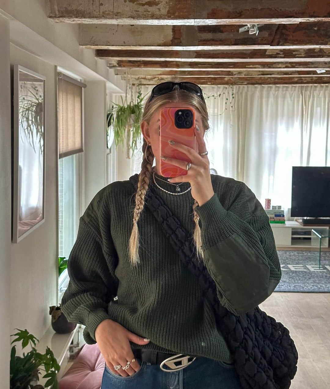 Marije Zuurveldのインスタグラム：「Nieuwe vlog staat online! Een week van weinig slaap, opnames en inpakstress…」
