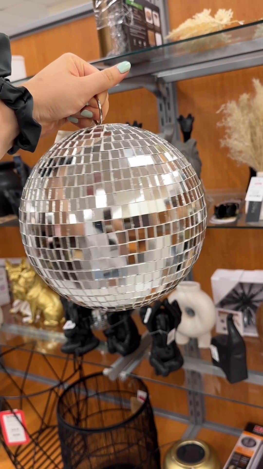 T.J.マックスのインスタグラム：「it's an *add to cart* kinda day (🔊: @homegoods)」