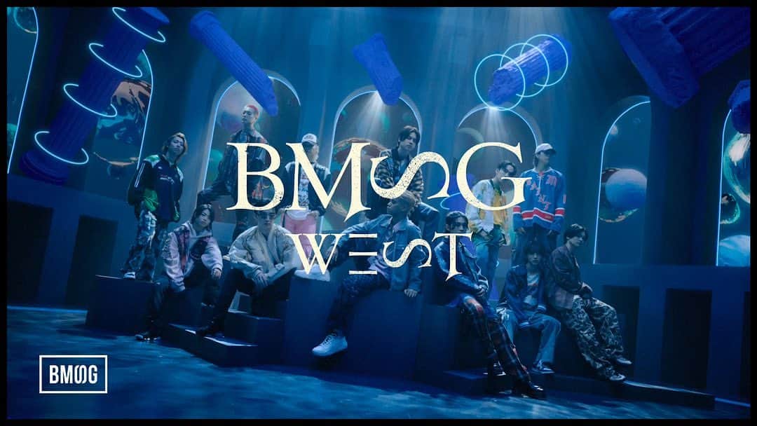 日高光啓さんのインスタグラム写真 - (日高光啓Instagram)「BMSG EAST / BMSG WEST 全アーティスト参加作品、今年もリリースしました。  そして日付変わって今日、MVを二つあげます。今のBMSG、皆がどんなムード、空気で過ごしているのかが伝わる作品になっていると思います。  改めて、株式会社BMSGは2023年9月18日に3周年を迎えました。  どこの会社の資本も入っておらず、完全に個として独立した会社であったのにも関わらず、たった3年間でスタッフ50名弱、所属アーティスト&トレーニーが23名に。国民的な音楽番組の出演や、自社興行、新規企画の成功、と数々のトロフィーを得る事ができました。この成長を心から誇らしく、そして有り難く思っております。  同時に、完全に新しい物であれたからこそこの結果があった、とも思っています。 日本の音楽芸能の状況は、お世辞にも順風満帆とは言えません。起業時に感じていた危機感は、まだまだ残っております。  ただ2020年と違うのは、今の日本にはBMSGがある、という事です。 全てのアーティストやアイドルは幸せになっていい。全てのファンは幸せになっていい。我々は忘れられていた”当たり前”を取り戻しにいきます。まだまだこれから、我々にはやらなくてはいけない事がたくさんあります。  4年目のBMSGからは、明確に規模を大きくしたアクションがいくつも発表されます。国内最大規模のライブ、イベント、海を越えた先との協力…皆様が誇れる日本のエンターテインメントを、最高の形で証明し続けることを約束します。  才能を殺さない、未来を殺さない、夢を殺さない。綺麗事を胸を張って唱えます。  上り詰める、だけど蹴落とさない。 媚びない、だけど誰も否定しない。 自分である、だから他人を愛する。 -BeMySelf Group-  最後に、本当にこんな出来たばかりの会社、生まれたばかりの社長、まだまだ若いアーティスト達を応援してくださっているファン、スタッフ、そして出会ってくれたアーティスト&トレーニーの皆様に、心からの愛と感謝とリスペクトを込めて締めさせていただければと思います。  いつも本当にありがとうございます。今後とも何卒、よろしくお願いいたします。  #BMSG3rdAnniversary」9月18日 0時15分 - skyhidaka
