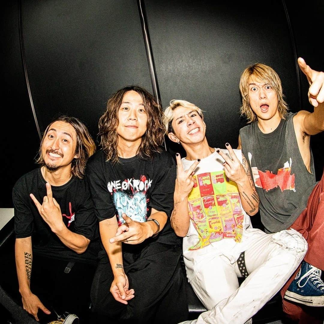 橋本塁さんのインスタグラム写真 - (橋本塁Instagram)「【ONE OK ROCK TAIPEI】 台北Nangan Exhibition centerでのONE OK ROCKライブ撮影2日目撮影終了！写真はライブ直後のワンオク！ 謝謝台北！ #サウシュー　#soundshooter #taipei  #台北　#oneokrock #oor #luxurydisease」9月18日 0時21分 - ruihashimoto