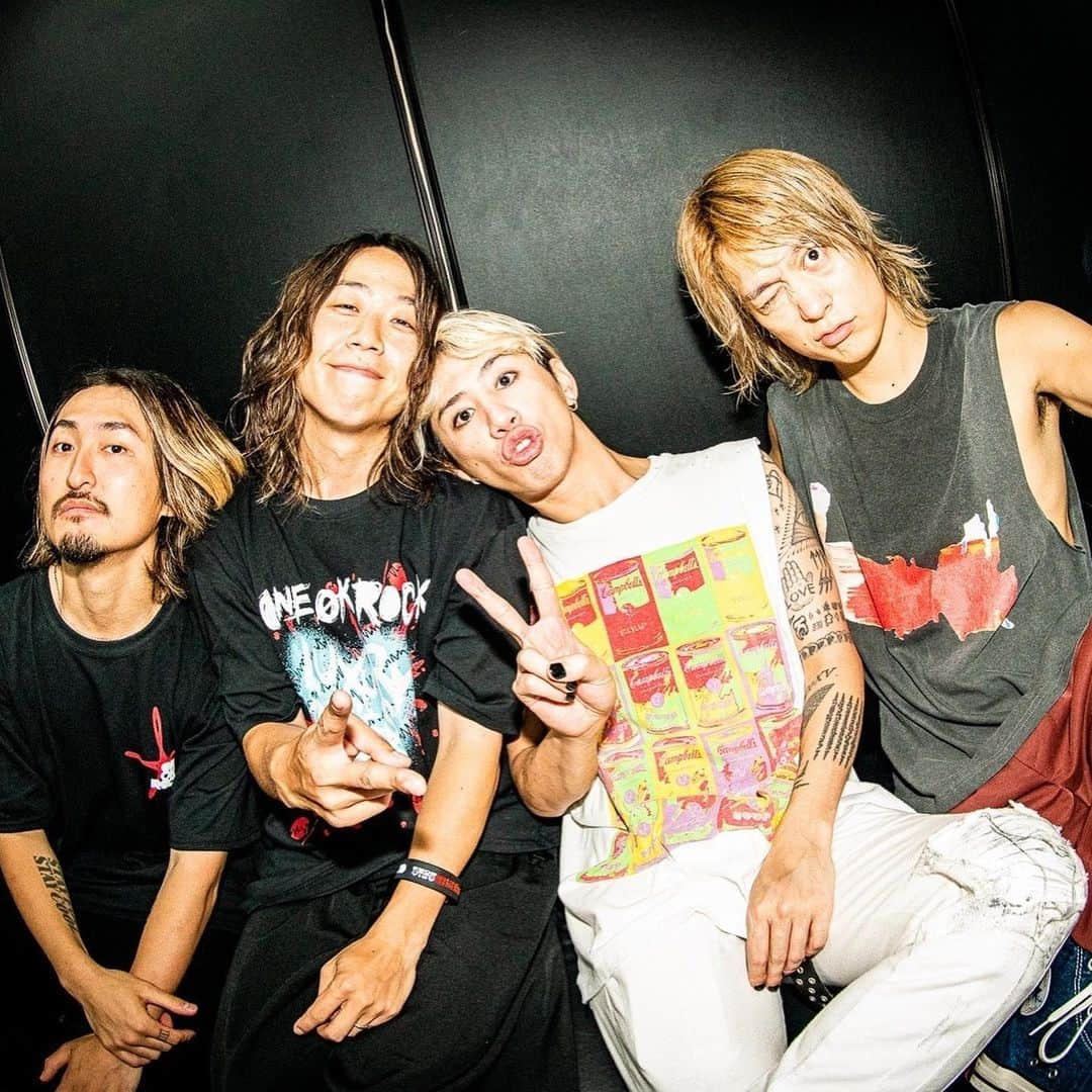 橋本塁さんのインスタグラム写真 - (橋本塁Instagram)「【ONE OK ROCK TAIPEI】 台北Nangan Exhibition centerでのONE OK ROCKライブ撮影2日目撮影終了！写真はライブ直後のワンオク！ 謝謝台北！ #サウシュー　#soundshooter #taipei  #台北　#oneokrock #oor #luxurydisease」9月18日 0時21分 - ruihashimoto