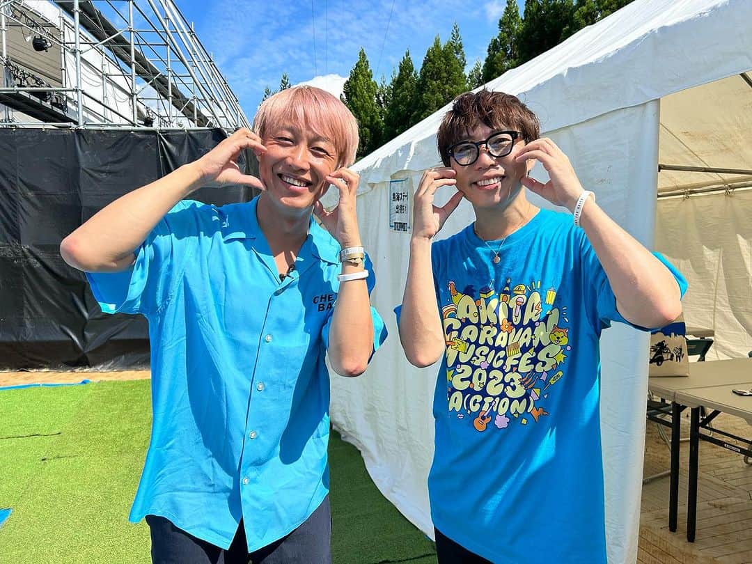 お見送り芸人しんいちのインスタグラム：「可愛い😍2人❤️」