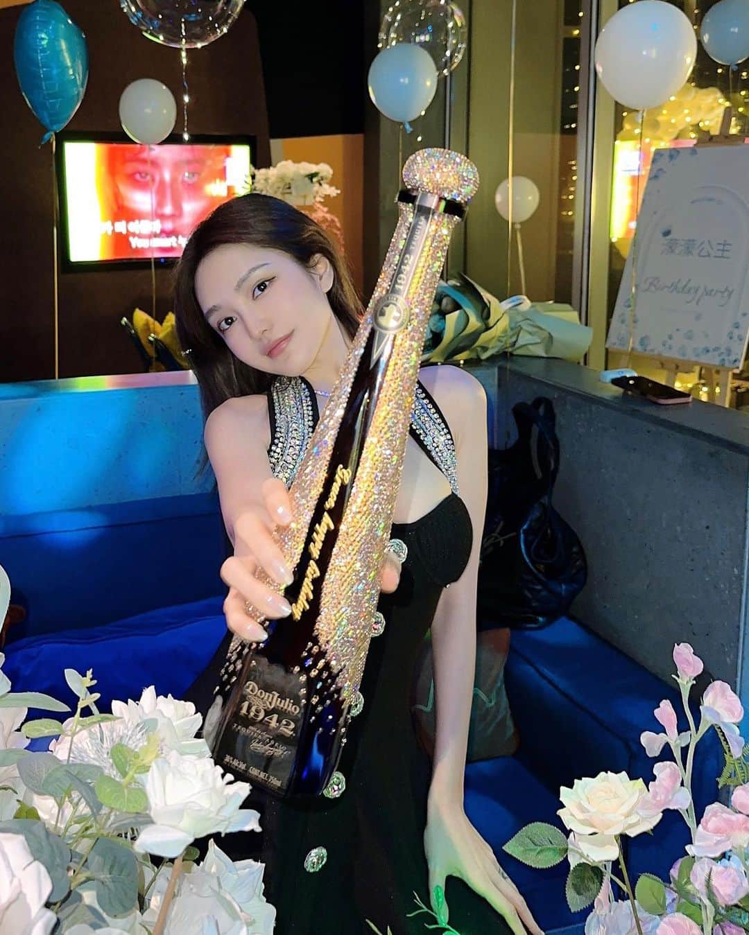 Grace Chowのインスタグラム：「一组滞后的照片 （大家不用祝我生日快乐啦我生日已经过去好几天啦）」