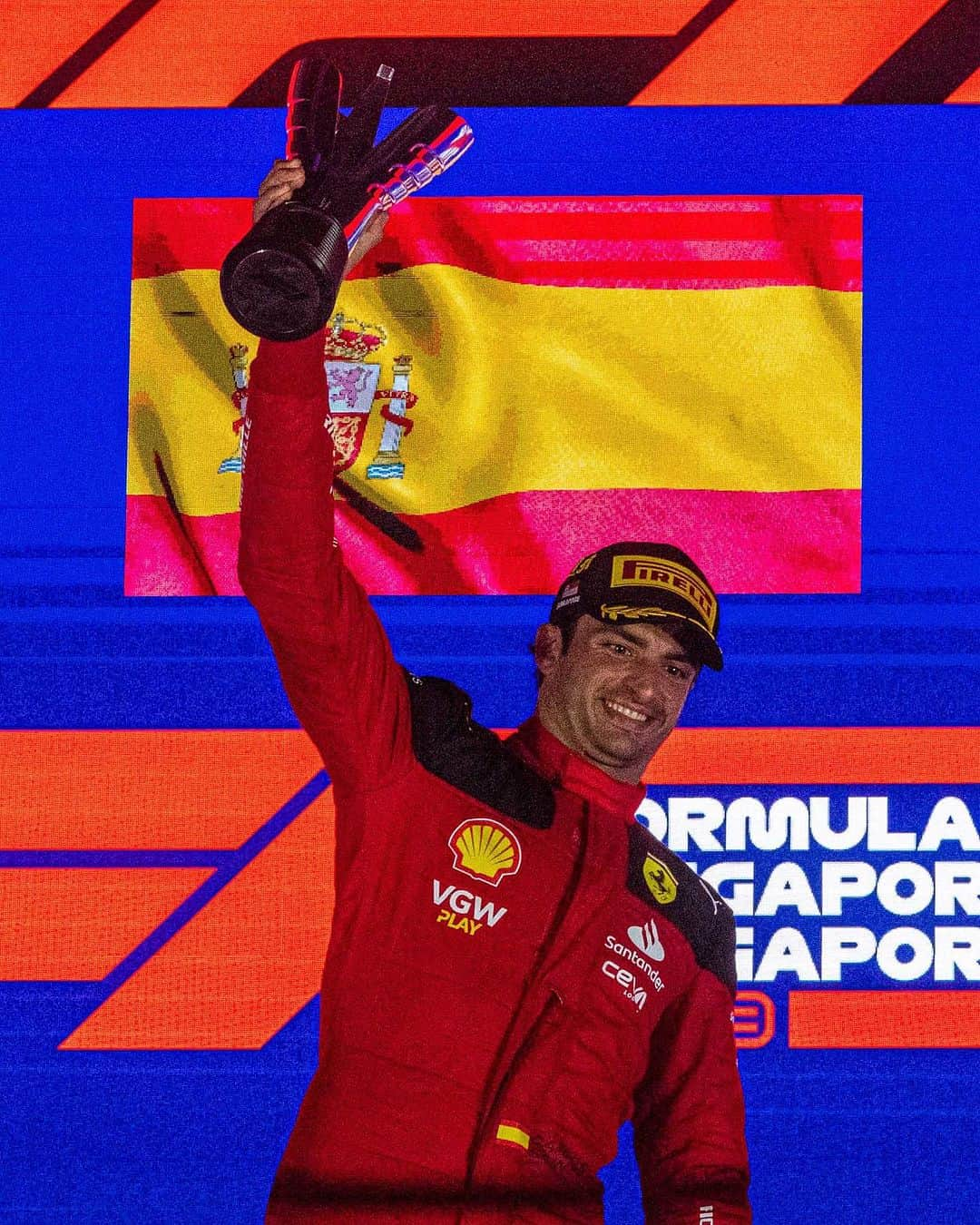 カルロス・サインツJr.さんのインスタグラム写真 - (カルロス・サインツJr.Instagram)「🏆 P1 in Singapore!! SMOOTH OPERATION COMPLETED  @scuderiaferrari   - #carlossainz」9月18日 0時50分 - carlossainz55