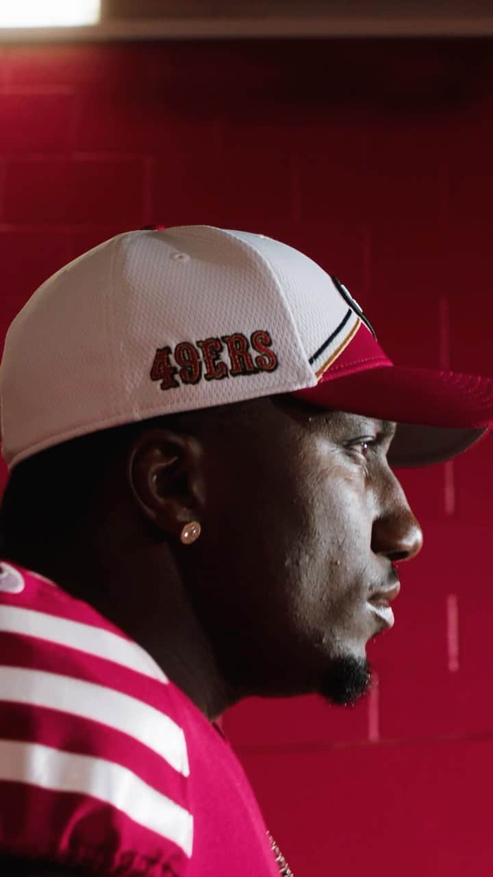 ニューエラ・キャップのインスタグラム：「Make the Sidelines Collection a staple of your NFL Sunday. Get the Official On-Field Cap of the NFL at the link in our bio.」