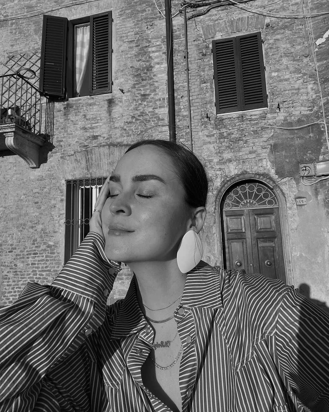 アンディー・トレスさんのインスタグラム写真 - (アンディー・トレスInstagram)「Golden hour in Siena 🌞 #siena #italy #tuscany」9月18日 1時03分 - stylescrapbook