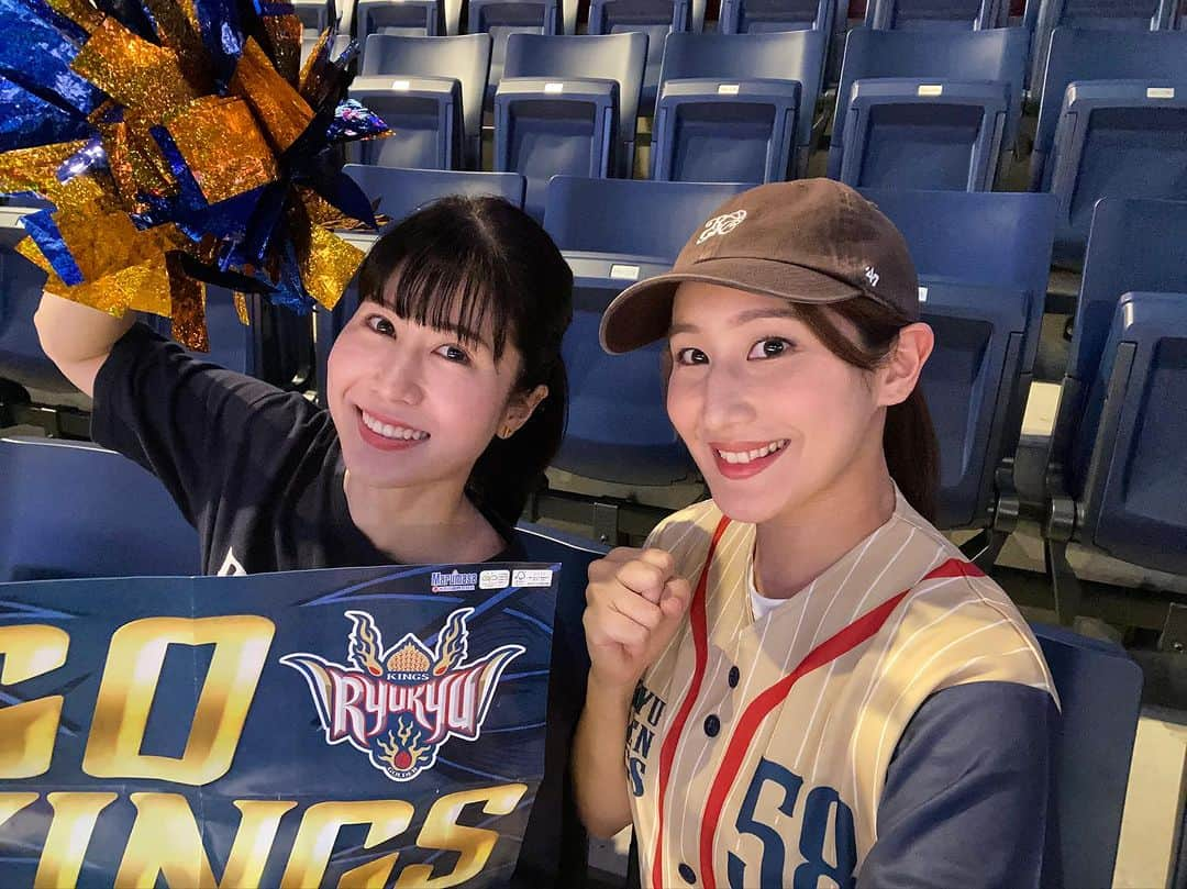 長嶺花菜さんのインスタグラム写真 - (長嶺花菜Instagram)「🏀 待ちに待ったキングスVS群馬プレシーズンゲーム！ 久しぶりにGO!GO!KINGS!コールできて楽しかったー😆  沖縄アリーナは、シーズンを楽しみにしているブースターのキングス愛が溢れてた！　　　  開幕が待ち遠しいなぁ♡  推しのアリーナフードは 今シーズンも「キンから」に決まり！  #キングス女子」9月18日 1時39分 - kana_nagamine