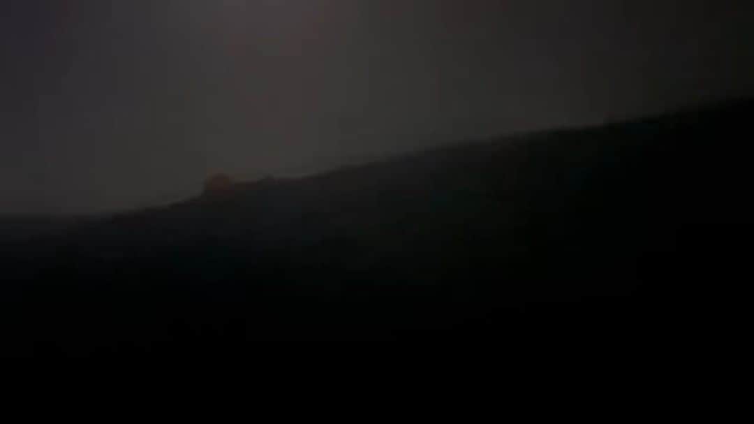 野口健のインスタグラム：「ベースキャンプの夜景。 あの静かだったマナスルはどこに行ってしまったのかな…  でも、写真で見るときれいだな。  ♯野口健 ♯マナスル」