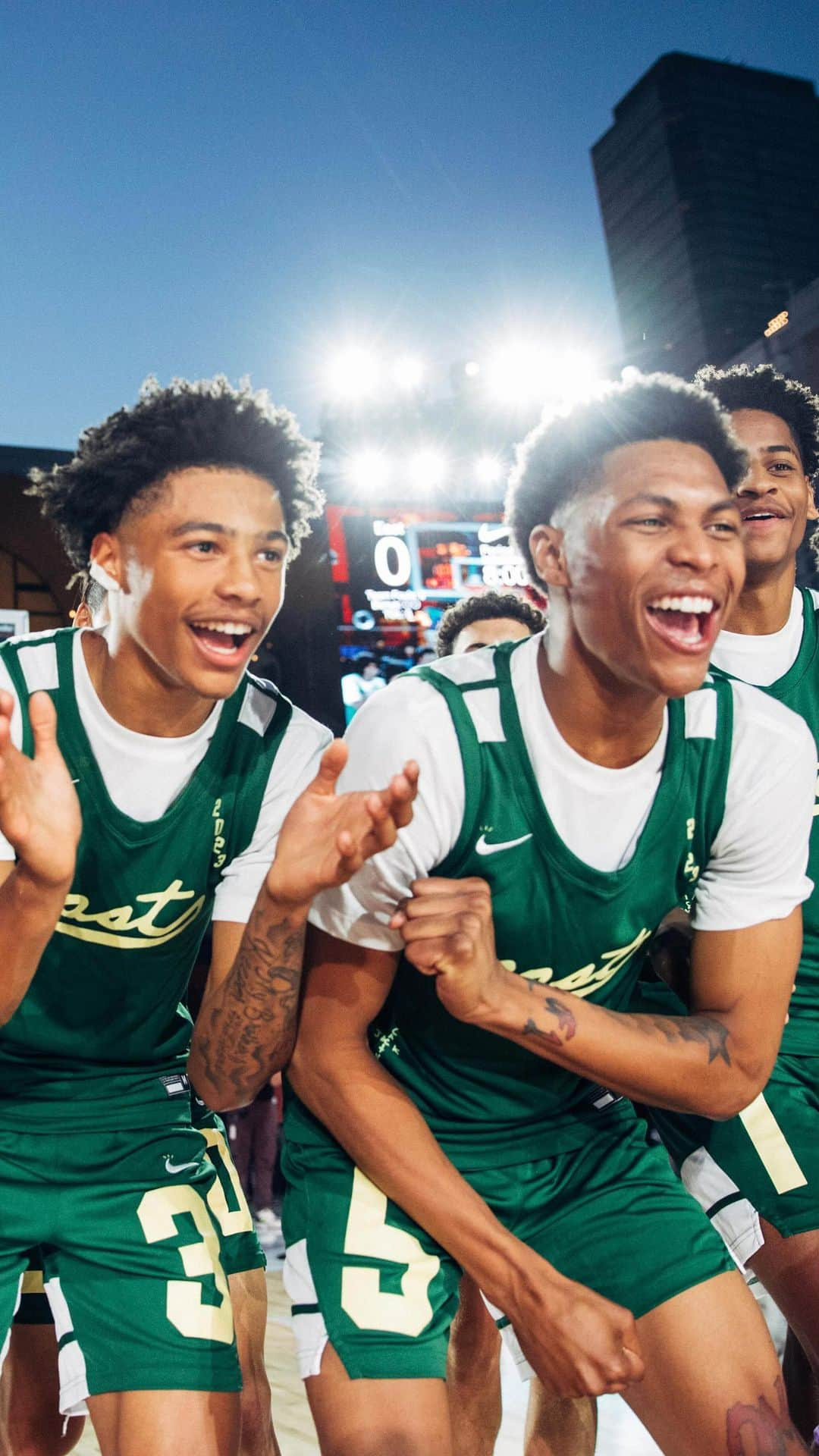 NikeNYCのインスタグラム：「Team East is the last team standing in an epic battle for No. 1 🌟  The next generation that got next left it all out on the court. The boys closed out the 2023 Nike World Basketball Festival with a show to remember.  #OnlyBasketball」