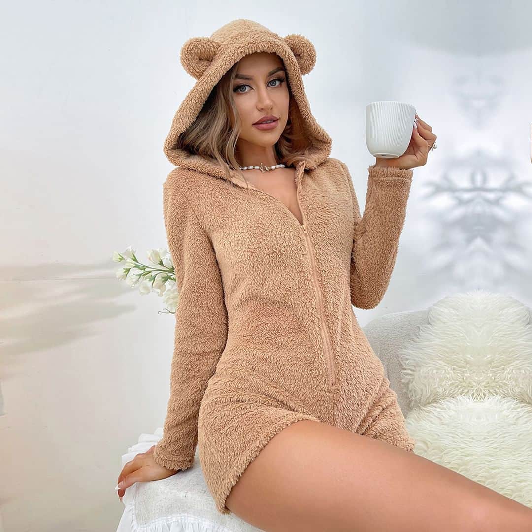 SHEINのインスタグラム：「Fall means it's time to break out the fuzzy fits 🐻🍂💫 Which teddy is getting you ready for cozy SZN? 👇   🔎 21431219 21224565 20606868  #SHEIN #SHEINforAll #SHEINstyle #fashion #chic」