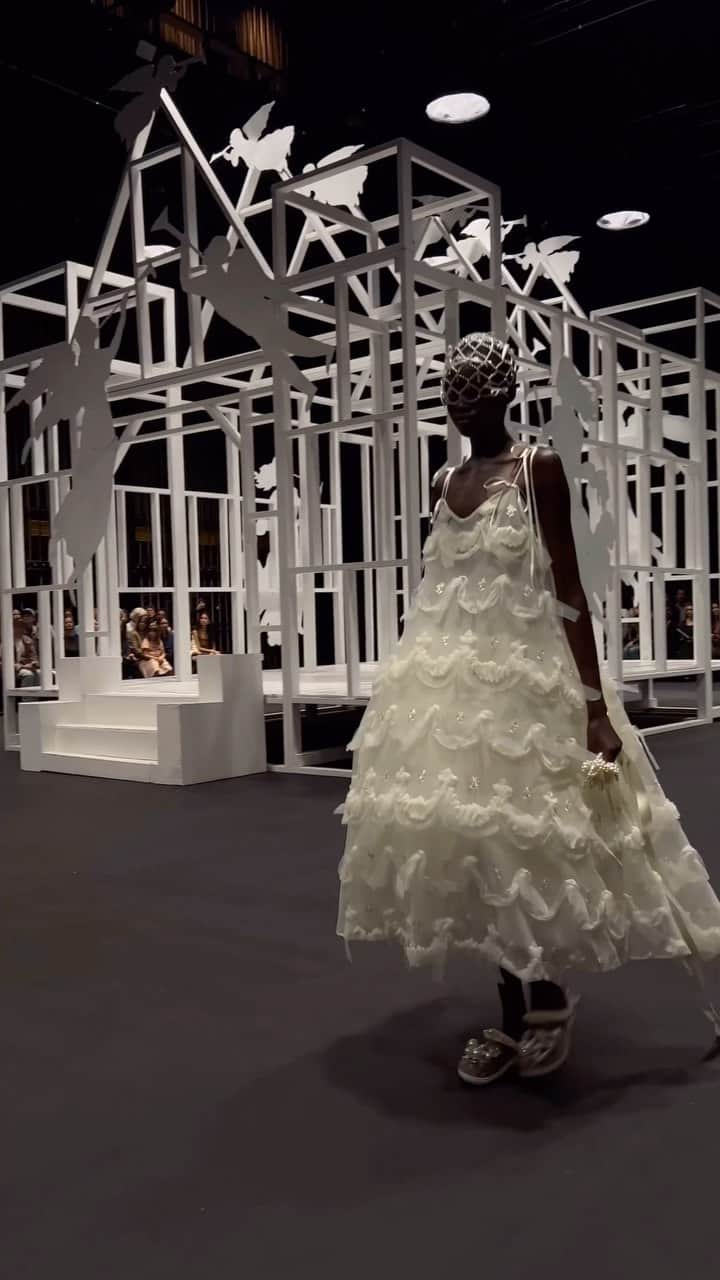 スージー・ロウのインスタグラム：「She called it A Dress Rehearsal but nothing unfinished about @simonerocha_ ‘s Cy Twombly cake dresses and light-and-frothy nylon ensembles」