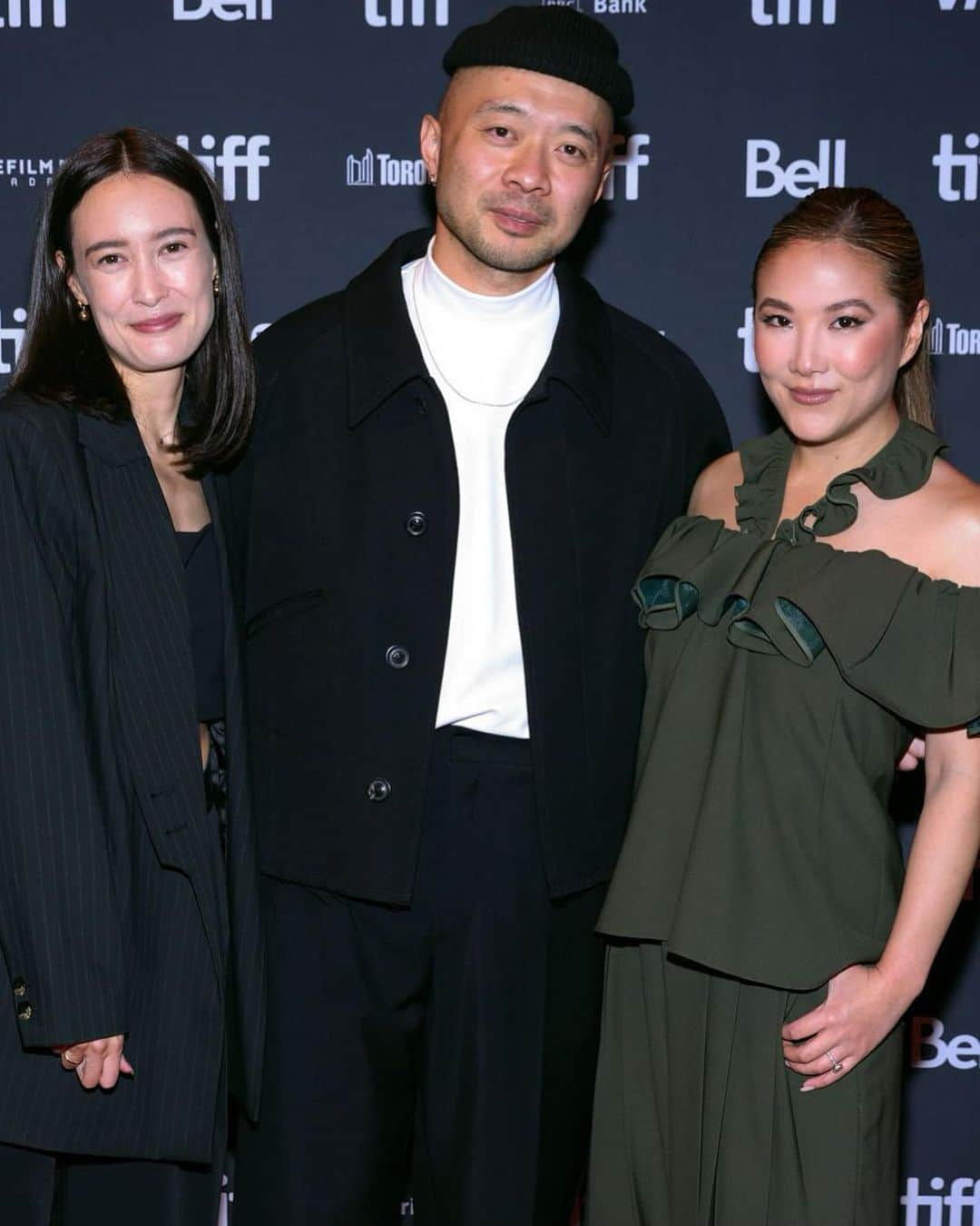 アライ・マキのインスタグラム：「An immense honor. Thank you @tiff_net for awarding @seagrassfilm and our visionary @meredithhamabrown the prestigious International Film Critics FIPRESCI Award for Best International First Feature. @fipresci  ⁣ Thank you to the FIPRESCI jury for honoring our film and director: Cem Altinsaray, Elijah Baron, Jindřiška Bláhová, Diego Faraone, and Jenni Zylka. Congrats to our entire cast and crew. Meredith and @norm_li , you deserve it all and I’m elated that the world is seeing your brilliance. ⁣ ⁣ It was a dream come true to have our world premiere at TIFF and to have my mom there with me. 🤍⁣」