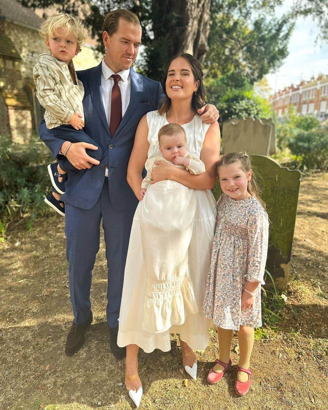 アレクサンドラ・フェルステッドさんのインスタグラム写真 - (アレクサンドラ・フェルステッドInstagram)「My boys got Christened today and what a glorious day it was. Very special with family & godparents 🫶🏼✝️  Feeling incredibly blessed x 🙏🏼」9月18日 3時48分 - binkyfelstead