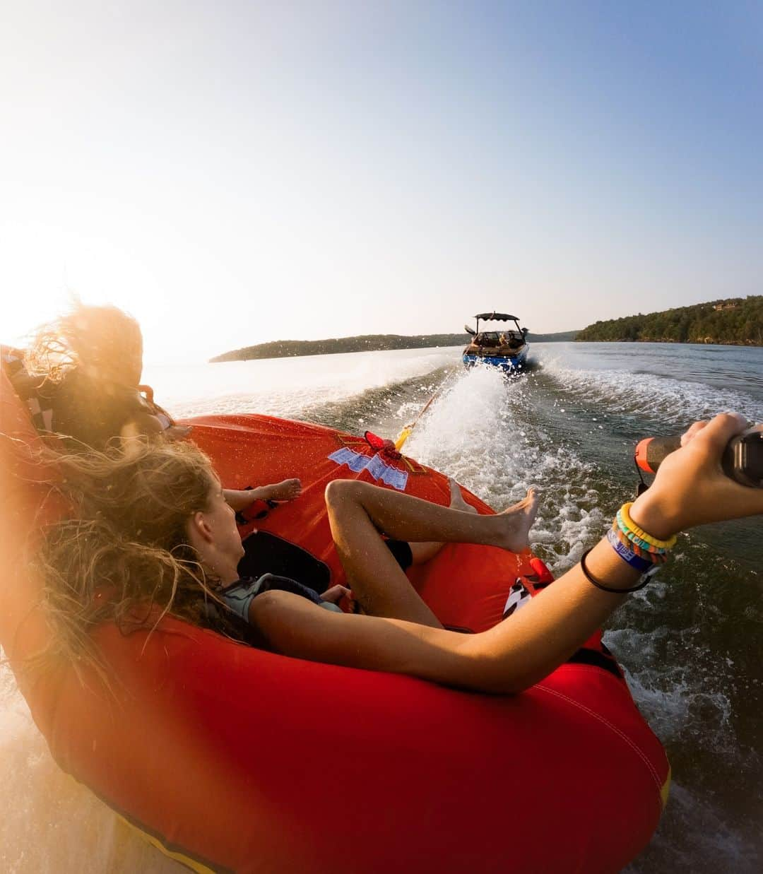 goproさんのインスタグラム写真 - (goproInstagram)「Photo of the Day: Holding onto summer for dear life like @stellajtracy + @bambam_cam_2014 🚤 Snapped on #GoProHERO12 Black.  #GoPro #BoatDay #LakeDay #Tubing #Summer #LakeLife」9月18日 4時00分 - gopro