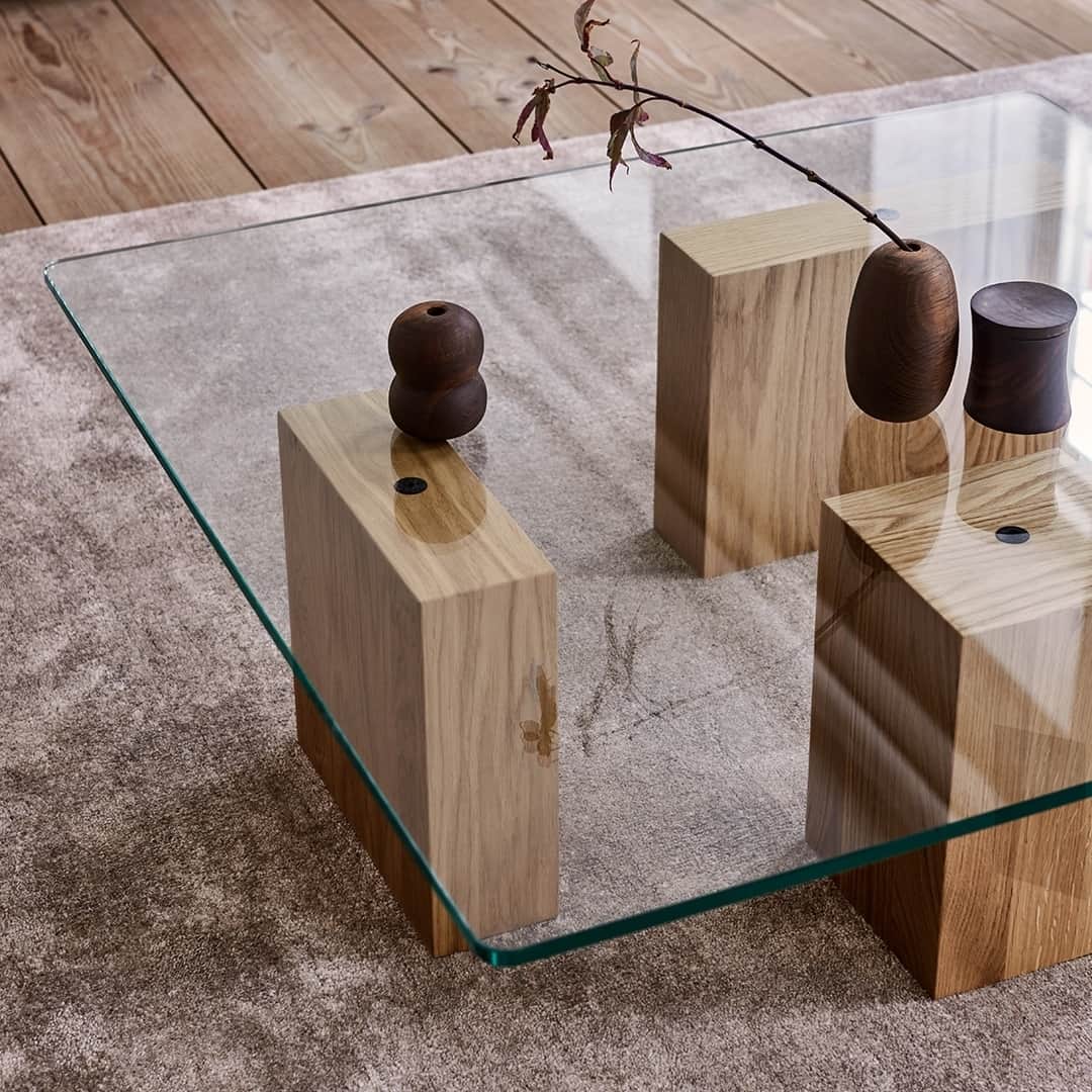 eilersenのインスタグラム：「The Puzz table with a glass table top. Play around with the legs to create your very own puzzle.⁠ ⁠ ⁠ #eilersen #eilersenfurniture #myeilersen #enjoyaneilersen #puzz #jensjuuleilersen #homedecor #sofa #danishdesign #inredning #finahem #interiorlovers #interiordesign #modernliving #minimalism #nordiskehjem #nordicinspiration #nordicliving #craftsmanship #boligindretning #designinterior #livingroominspo #boliginspiration  #hemindredning #schönerwohnen #nordicminimalism #designinspiration #throughgenerations」