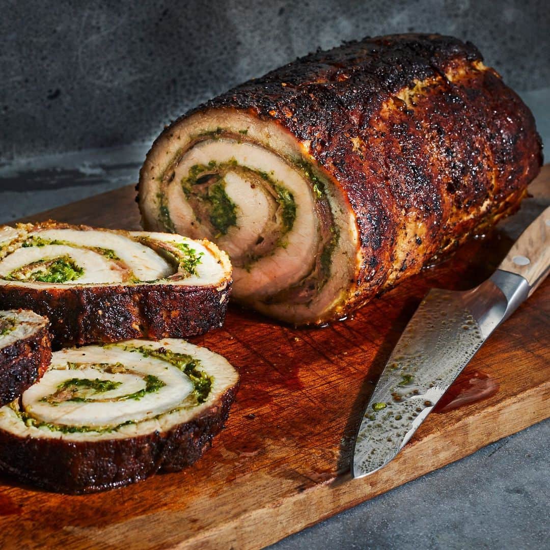 Food & Wineさんのインスタグラム写真 - (Food & WineInstagram)「The best part of this Pork Loin Stuffed with Pesto and Prosciutto is that it’s endlessly customizable—change the pesto depending on what's in season or what needs to be used up in your fridge or skip the prosciutto in favor of whatever cured meat you have around (or omit it all together). However you customize this recipe, it’s going to be a stunner. Try it out at the link in bio.   🍖: @thisoldchef, 📸: @jencausey, 🥄: @rishonmarie, 🍽: @audi_kd」9月18日 5時30分 - foodandwine
