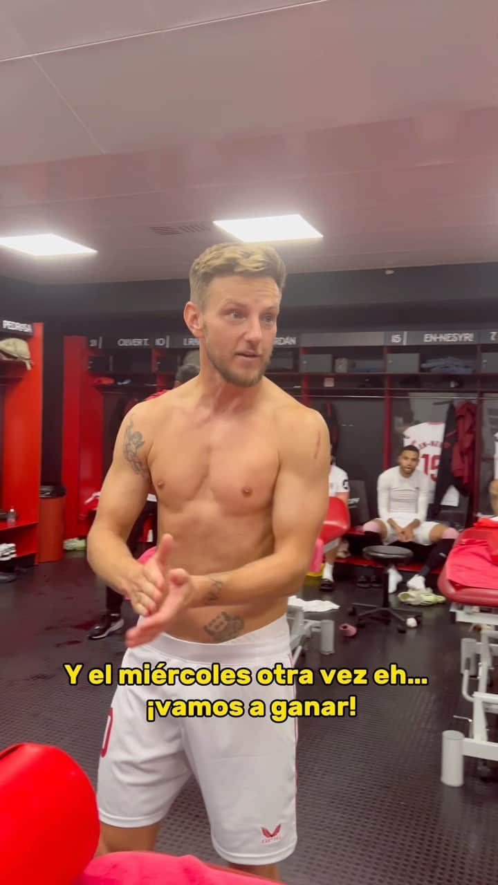 イヴァン・ラキティッチのインスタグラム：「❤️©️ ¡El miércoles a por más!  🗣️ @ivanrakitic   #WeareSevilla #NuncaTeRindas」