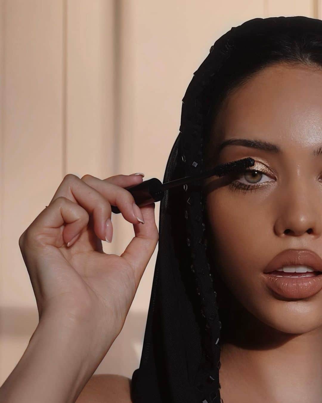 JANICE JOOSTEMAのインスタグラム：「❥ @tomfordbeauty  https://liketk.it/4iTfe」