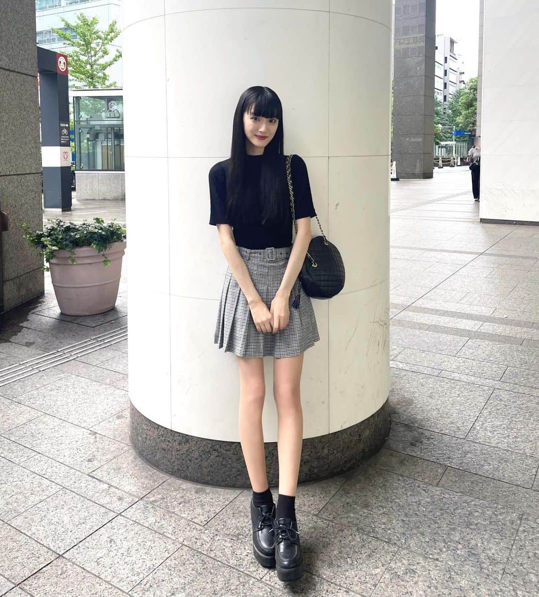 のインスタグラム：「.  #JJモデルオーディション2023 snsアピール枠②ファッション  ⁡もう少し肌寒くなってきたらアウターの季節ですね🍂　夏服も好きだけど秋冬服着るの楽しみ🍁」