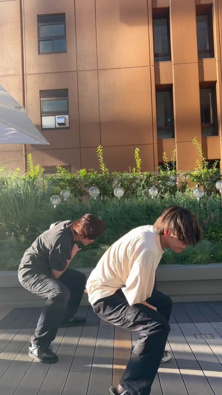 脇山礼のインスタグラム：「@39_ryustyle と一緒に踊ってみたよ🕺  #ganmi #mlndchallenge」