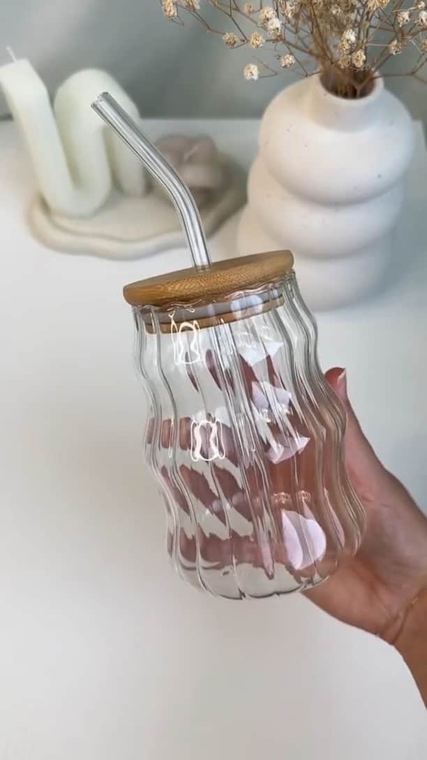 SHEINのインスタグラム：「BEVIE HAUL! 🥤💦🛍️ Tell us which drinkware picks from @claudia_rotondo_ would get you sippin' in style 👇  🔎17747979 18267764 16147834 18311709 20790100 12057560 13757695 20057092 16681663  #SHEIN #SHEINforAll #SHEINstyle #fashion #chic #saveinstyle」