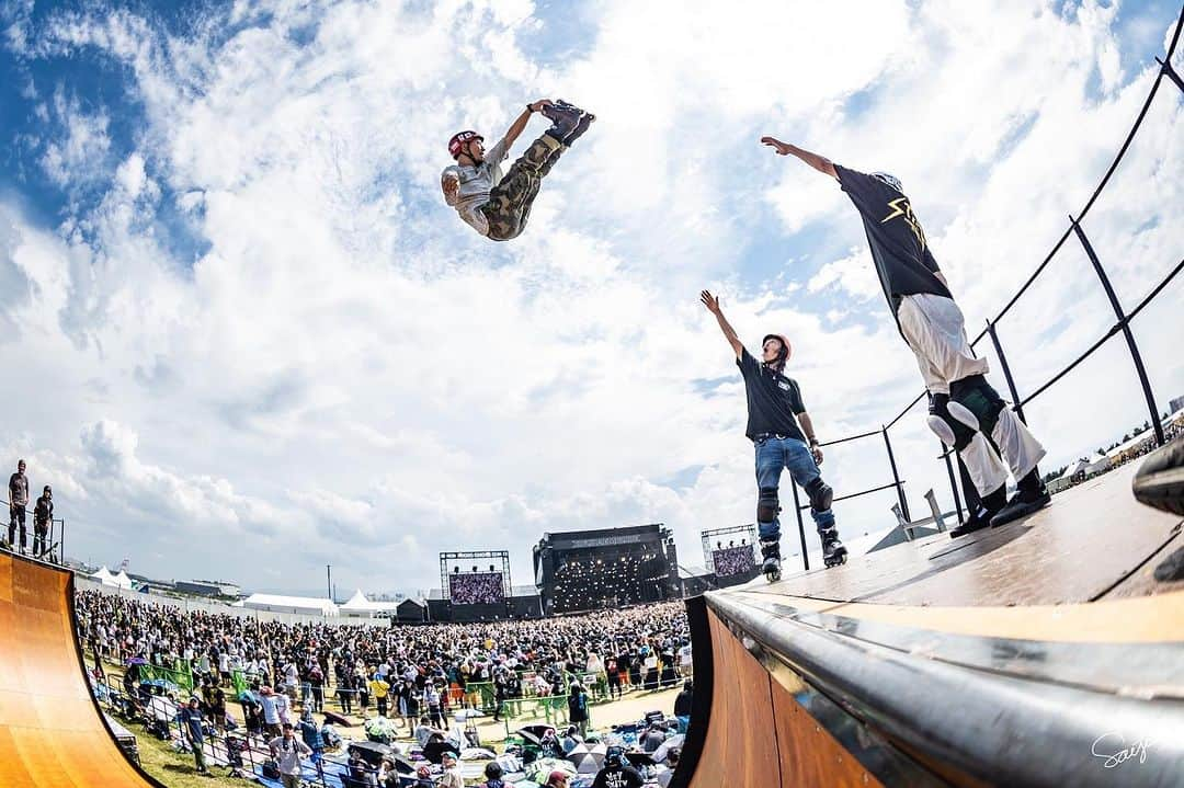 安床武士のインスタグラム：「Rocket air🚀 at HAZIKETEMAZARE Festival 2023. 気持ちよく飛べた一発！ Photo by @satoshi.saijo .  @goodskates_inc  @usdskates  @undercoverwheels  @lzbn_official  @papasu1048  @sport_sunchlorella   #undercoverwheels #rollerblading #blading #inlineskate #roller #rollerfreestyle #インラインスケート #ローラーブレード #ローラーフリースタイル #takeshiyasutoko #安床武士 #vert #usdskates #usdaeon #aeon68 #yasutokoaeon #ハジマザ」