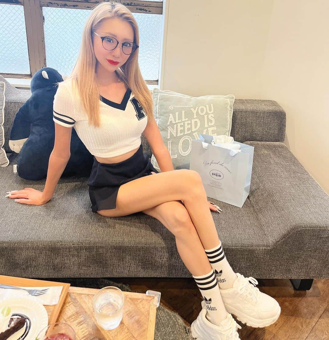 のインスタグラム：「ハシゴcafeした日🫶🏻 沢山食べて大満足🙃 あやのちゃん会いたかったけど会えなかったからリベンジ🥲」