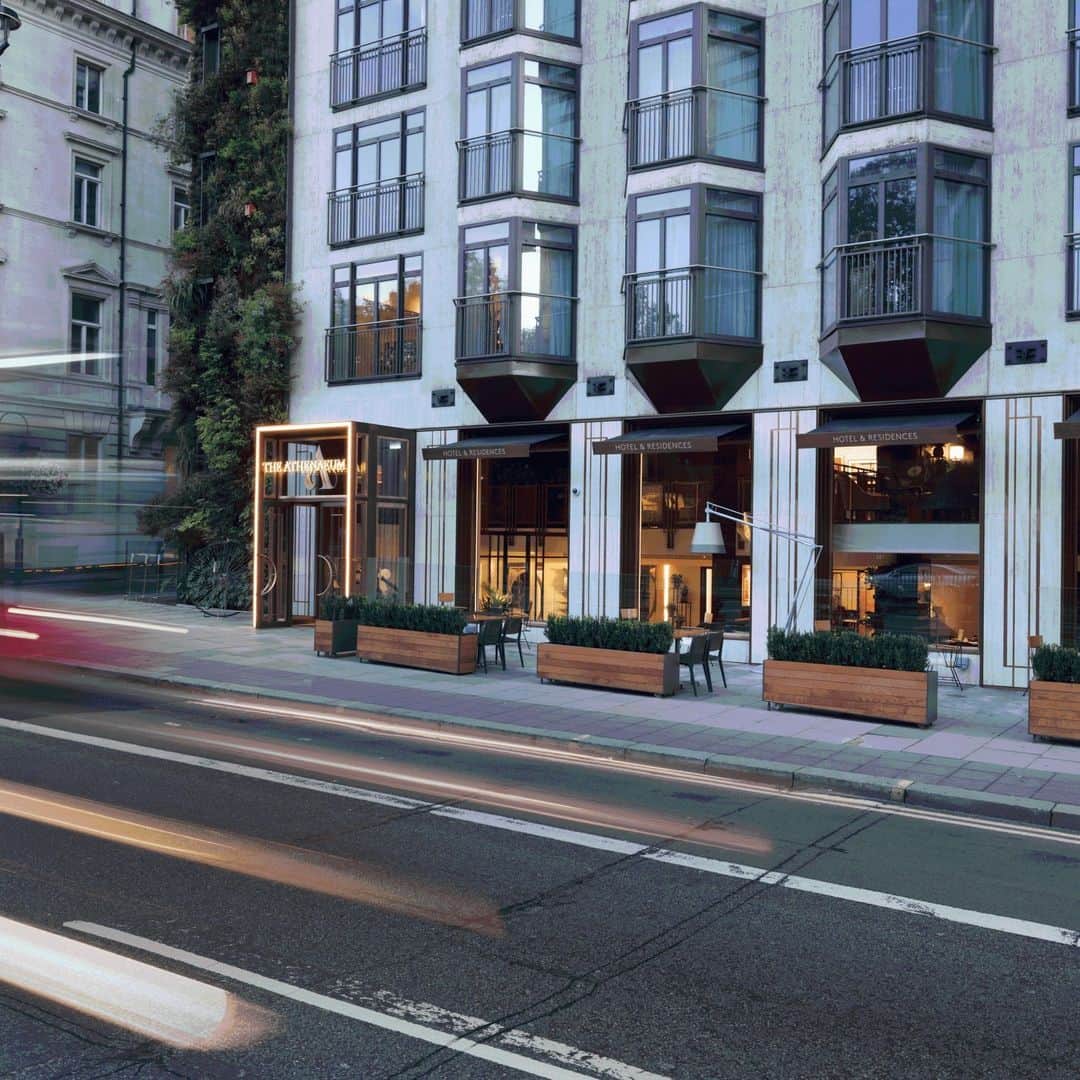 モルトンブラウンさんのインスタグラム写真 - (モルトンブラウンInstagram)「Your Autumn City Break   Searching for a five-star spot in the capital? Check into The Athenaeum Hotel & Residences. You can expect:  • Art-deco inspired suites, 24-hour gym, tranquil spa • Our new Hotel-exclusive Reviving Rosemary aromatherapy collection • The ‘Living Wall’ vertical garden spanning 329 square metres  • Iconic London landmarks and Regent Street’s iconic shopping district  Find out more in the link in our bio.」9月18日 18時01分 - moltonbrown