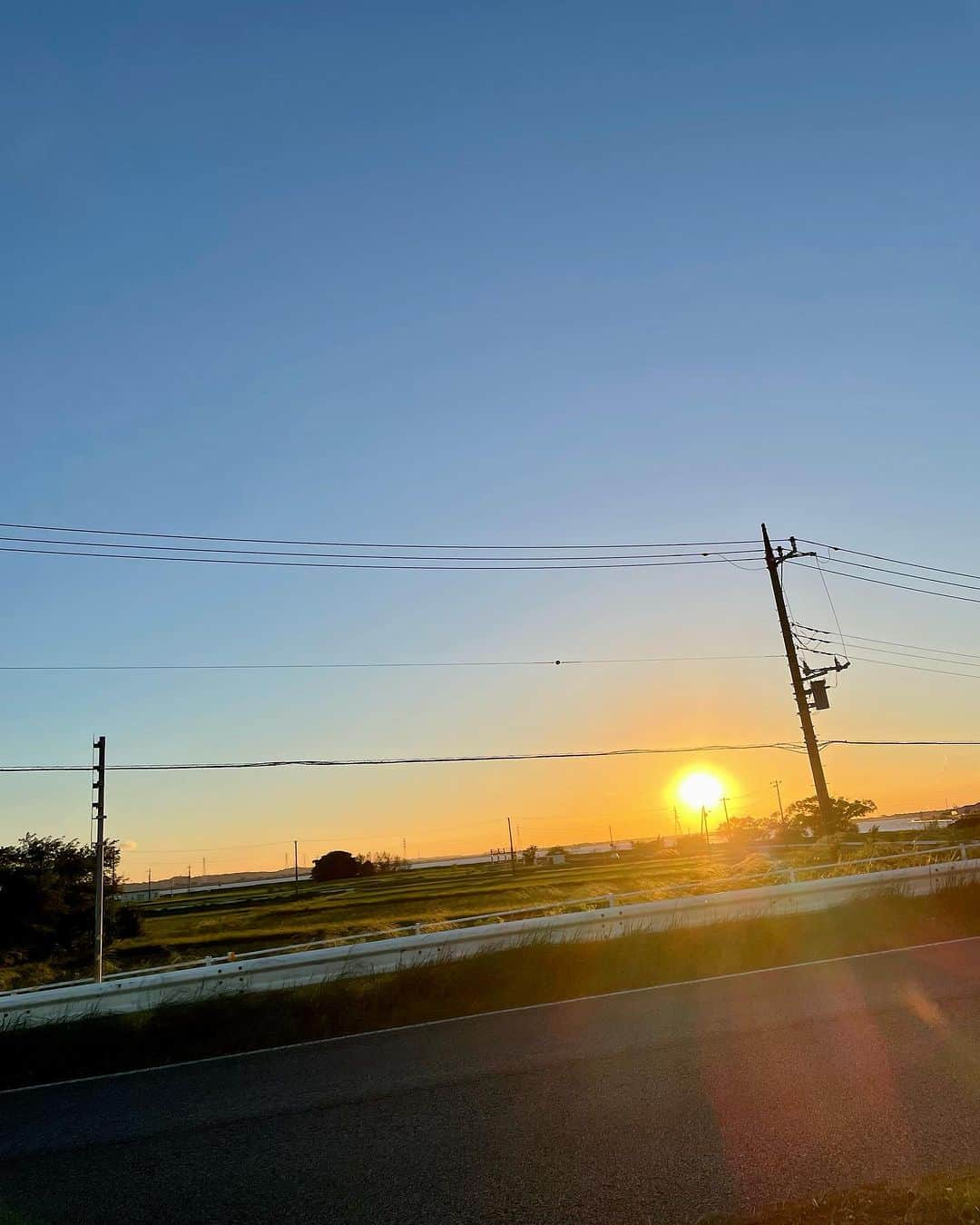 M'sブライダルさんのインスタグラム写真 - (M'sブライダルInstagram)「本日は一粒万倍日✨🌟 茨城県鹿嶋市にある最強のパワースポット、鹿島神宮です🌸  ここでは、武道の神様、武甕槌大神（たけみかづちのおおかみ）が御祭神として崇められています💪🙏  結婚生活にお悩みの方、このパワースポットで心身をリフレッシュしませんか？🤗💑  マリッジカウンセリングを通じて、お二人の関係性の向上やコミュニケーションの改善をサポートしています✨💕  結婚に関するお悩みやご相談がありましたら、お気軽にご連絡ください💌  #鹿島神宮 #パワースポット #武道の神様 #武甕槌大神 #お悩み解消 #マリッジカウンセラー #結婚相談 #心の健康 #夫婦関係の改善 #コミュニケーションの向上 #幸せな家庭 #結婚生活 #夫婦円満 #ラブカップル #心理的に健康な関係 #結婚カウンセリング #幸せな結婚生活 #カップルの悩み解消 #パートナーシップ #夫婦問題解決 #夫婦コミュニケーション #人間関係のコツ #絆を深める #愛と幸せ #感謝の気持ち #お互いを尊重する #心のバランス」9月18日 17時59分 - msbridal_pr