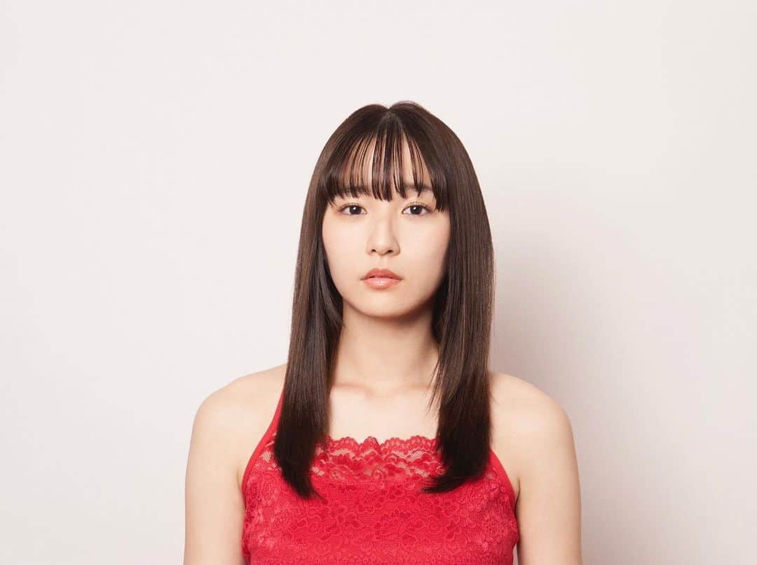 のインスタグラム：「ドラマ「帰ってきたらいっぱいして。」 崖っぷちTL漫画家の福永朱音を演じさせていただきます✒️  Aぇ! group 小島健さんとW主演でエロありきゅんあり笑いあり涙あり？の作品になっております◎  10月19日より毎週木曜日0時54分から読売テレビにて放送📺  関西以外の方はTVerでご覧ください✨  残暑厳しい中キャストスタッフ一同頑張っております！  おたのしみに〜！」