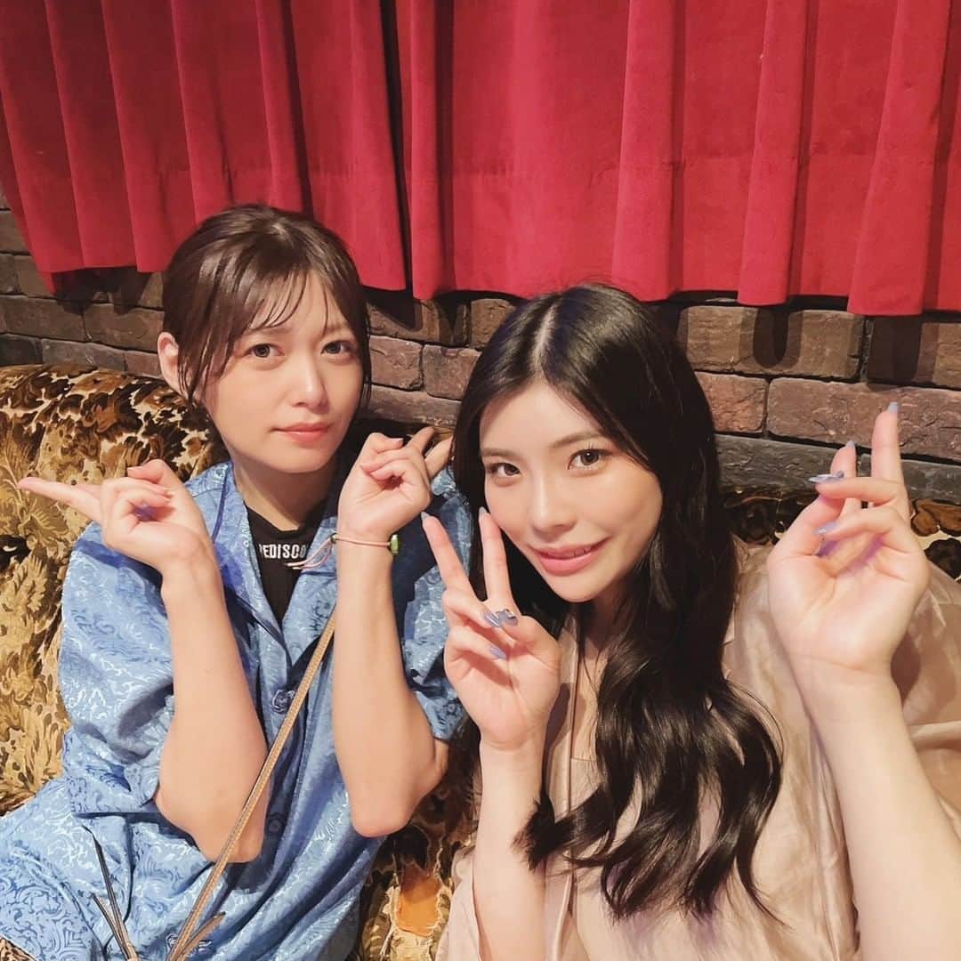ファンスタープロモーションさんのインスタグラム写真 - (ファンスタープロモーションInstagram)「【紺野ひかる 神木麗 合同写真展】  3日間大盛況で無事終了しました✨👏  初日は大雨、連日の暑さにもかかわらず 地方や海外からも沢山の方に ご来場誠にありがとうございました！🙇🏻‍♀️  ファンの皆さんがスタッフ達にも 気さくに話しかけてくださって！  2人の大好きなところを熱く語ってくれたり🫶🏻💓 オフ会のご要望などなど！✨  ステキなファンの方ばかりでした🥹🙏🏻  至らない点があったかとは思いますが、 本当に3日間ありがとうございました！⚡  ファンスター社員一同感謝です🙌🏻🌟 Thank you for visiting our photo exhibition!appreciate.  #紺野ひかる  #神木麗 #ファンスタープロモーション  #sexygirsls #japanesegirl」9月18日 9時58分 - funstar.kuwa