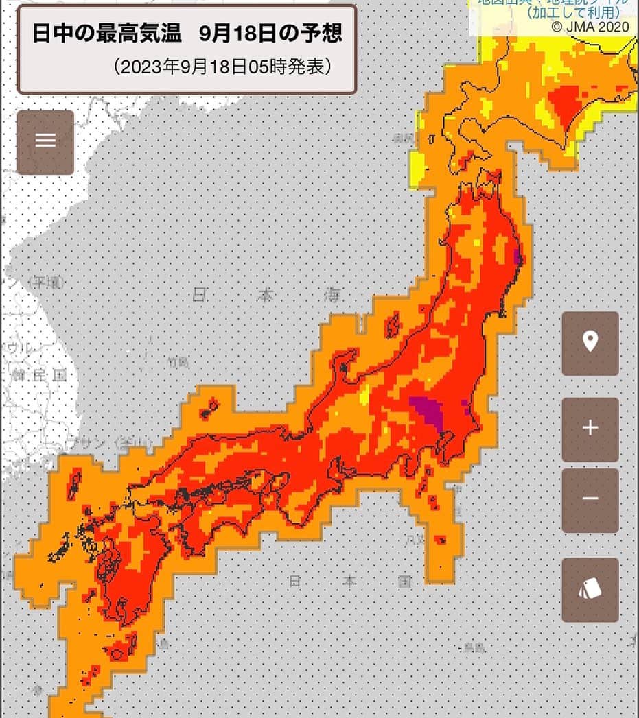 寺川奈津美さんのインスタグラム写真 - (寺川奈津美Instagram)「最近になってめちゃくちゃ蚊に刺されます…🦟  きょうも真夏の暑さというところが多い予想です！ 西日本〜東北付近にかけて35度前後まで上がるところも。  まだ　#熱中症予防 hitosuzumi-spot.jp」9月18日 10時45分 - natumikannnn