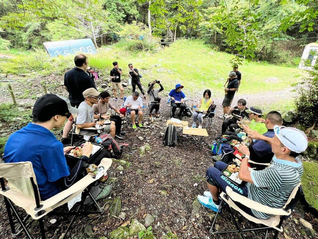 楪望さんのインスタグラム写真 - (楪望Instagram)「* 3連休初日はXEALTで奥多摩ライド🚵‍♀️✨ 満員御礼のご参加をいただきまして、わーいわい！にぎやかな一日となりました🙌  前のツアーに参加してくださったリピーターさん👫 さらには、関東圏外から来てくださった方もいて、本当に嬉しい限りです🥹✨ ありがとうございます🥲✨  色々なお話ができて嬉しかったな〜☺️ 全然時間足りなかったーー！😭  奥多摩には、日本のホラーの金字塔と言っても過言ではない「リング」のロケ地もあって、今回はその場所も巡りつつ…🌬️ 残暑が厳しい今年だけど。 背筋がひやっとする「涼」と避暑地・奥多摩の天然の涼しさに包まれながら、初秋の風を感じる素敵な旅となりました🚲🍂 あー楽しかった！ @panasonic_bike  @trekkling  #ありがとうございました  #panasonic #panasonicbike #パナソニックバイク #パナソニック #親善大使 #アンバサダー #アナウンサー #マウンテンバイク #eバイク #mtb #ebike #mountinbike #xealt #サイクリング #東京 #奥多摩 #夏 #避暑地 #初秋 #イベント #ライド #トレッキング #🚲 #🚵‍♀️」9月18日 11時12分 - nozomi_yuzuriha_official