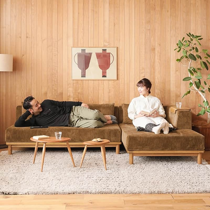 Re:CENO（リセノ）さんのインスタグラム写真 - (Re:CENO（リセノ）Instagram)「【 セール対象 】culum unit sofa ソファーセット Aタイプ  リセノでは、9月30日までの期間限定で クリアランスセールを開催中です。  49アイテムを今だけの限定価格にて、 お買い求めいただけます。  人気のアイテムを、お得に買い揃えるチャンス。  すべて在庫なくなり次第終了アイテムですので、 気になる商品がある方はお早めに！  ---------------------------------------  ▼culum unit sofa ソファーセット Aタイプ  ①BR/左アーム ￥328,000→￥262,400  ②BR/右アーム ￥328,000→￥295,200  ③NA/左アーム・右アーム ￥328,000→¥262,400  畳に寝転がっているような 安定感のある座り心地が魅力のソファー。  横幅248cmの幅広ソファーを楽しめる 「2人掛け＋カウチ」の組み合わせです。  贅沢な居心地を感じられる広さで ３人で座っても十分なスペースが確保できます。  ---------------------------------------  ●掲載アイテムとセール商品の一覧は、 商品タグのリンクよりご確認いただけます。  #receno #interior #interiorstyling #furniture #naturalvintage #sale #リセノ #インテリア #インテリアショップ #北欧 #ナチュラルインテリア #シンプルインテリア #ソファー #ソファ #リビング #暮らし #カウチソファー #クリアランスセール #セール」9月18日 12時00分 - receno.interior