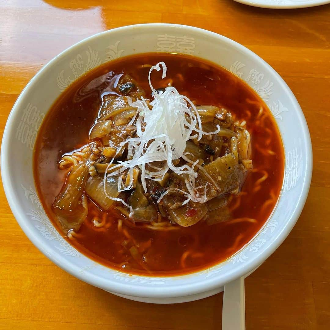 Hikari Noguchi 野口 光のインスタグラム：「#勝浦タンタン麺  見た目ほど辛くなく美味でした🙆‍♀️ #あまからや」