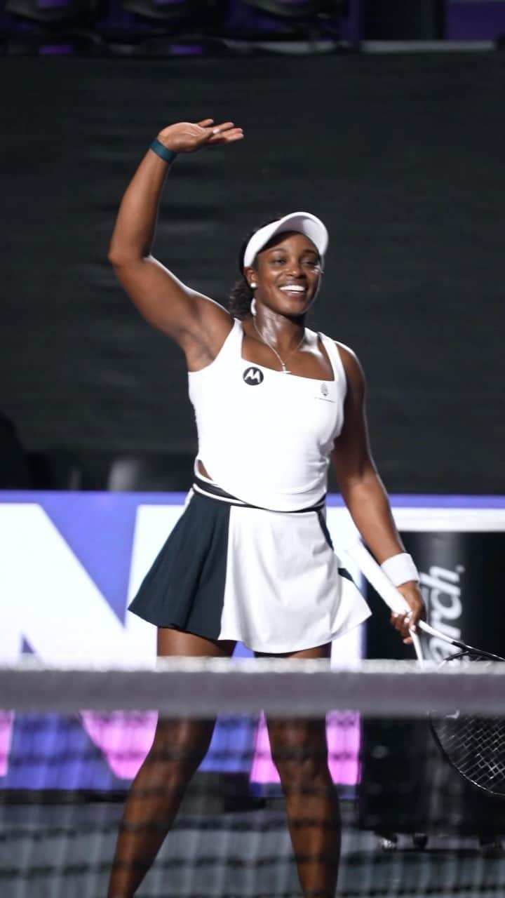 スローン・スティーブンスのインスタグラム：「Onto the next round!   @sloanestephens 🇺🇸 | @wta   #WTA #GDLOpenAKRONxSantander #WTA1000 #ElMejorTenisDelMundo」