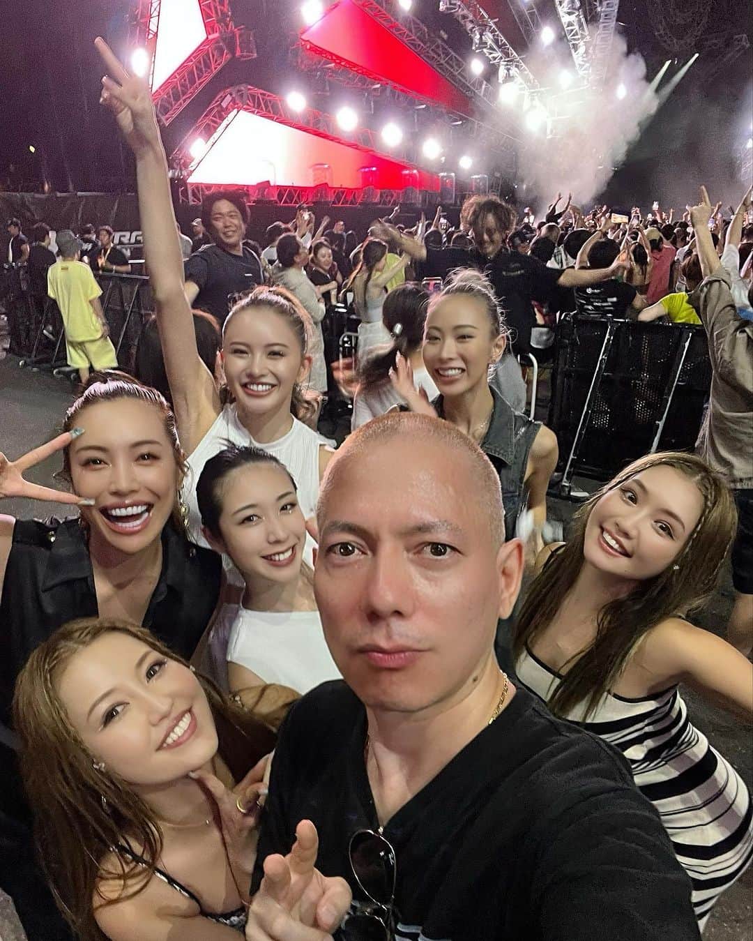 MITOMI TOKOTOのインスタグラム：「Ultra Japan 2023🔥 無事に終わりました！🥳  もうUltra Japanチームと2013年の Road to Ultra Japan から10年間経ちましたが、今年も大成功で終わりました！👏  そして今年のサイバージャパンチームに熱い中でいっぱい頑張ってくれて、大感謝してます‼️😭✨  📍Ultra Japan 2023 Day1 チーム Kanae & Kazue のDJリベンジ👏 Haruka, Karen, Junon, Chiaki, Miyabi, Harachan, Rian (テスト), Ena (勉強中)👏  📍Ultra Japan 2023 Day2 チーム: Kanae, Kazue, Haruka, Junon, Chiaki, Miyabi, Rian (Ultra Angels)👏  そして最後にUltra Japan チームの皆さん、事務所チームの皆さん、関係者の皆さん、そしてファンの皆さん、本当にありがとう御座いました❣️😭✨  Mitomi Tokoto CYBERJAPAN since 1995  Ps: 後でまたいっぱい投稿します！ まず皆さんにありがとう❤️  #cyberjapan #サイバージャパン #ultrajapan #ultrajapan2023」