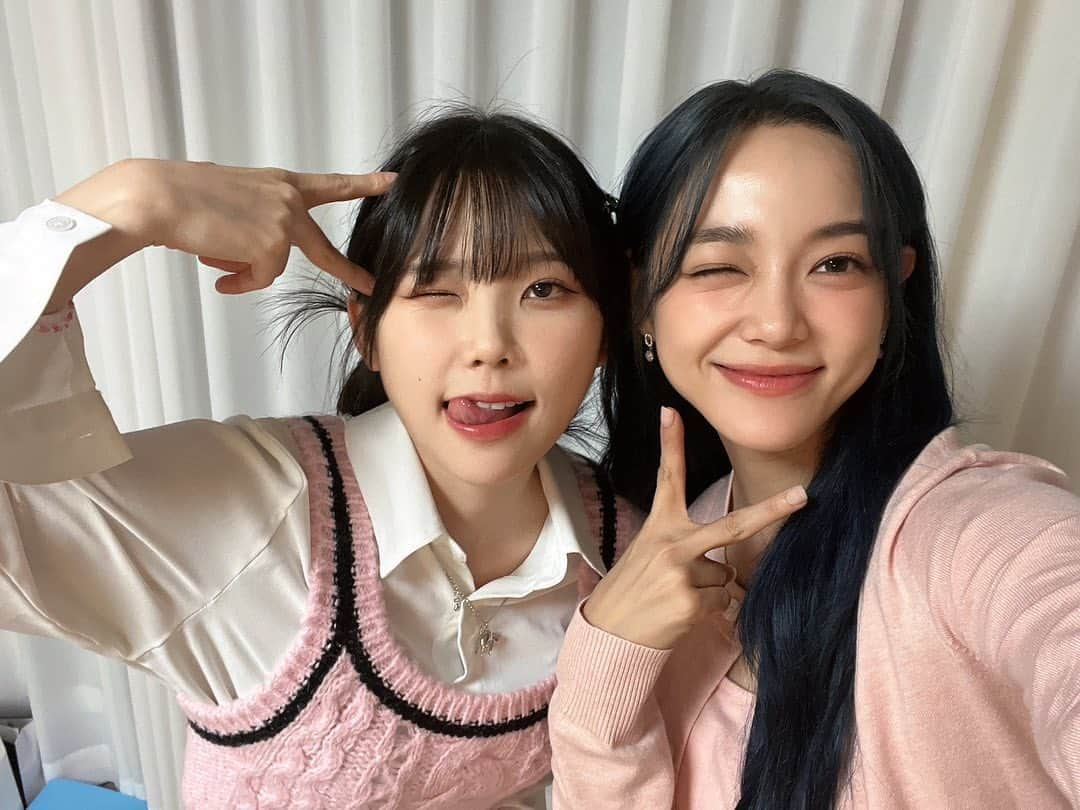 キム・セジョン（Gugudan SeMiNa）さんのインスタグラム写真 - (キム・セジョン（Gugudan SeMiNa）Instagram)「우정잉 님과💖💝」9月18日 18時22分 - clean_0828