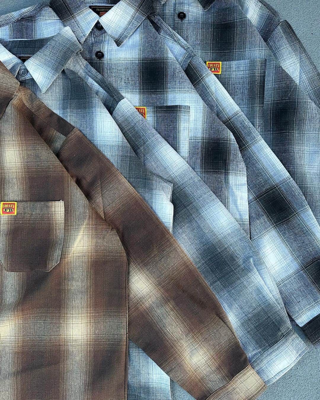 GROW AROUNDのインスタグラム：「#growaroundnewarrivals  FB COUNTY  LONG SLEEVE CHECKER FLANNEL SHIRT 1991年からウェストコーストを代表するブランドFB COUNTYからベーシックなCHECKER SHIRTSが入荷しました。 CALTOPに比べてオンスの厚い生地でコットン生地を使用しています。」