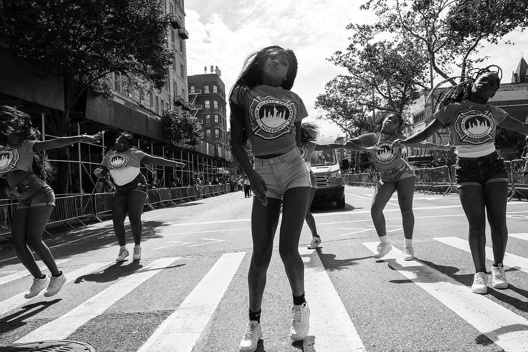 Q. Sakamakiさんのインスタグラム写真 - (Q. SakamakiInstagram)「54th Annual African American Day Parade in Harlem. Lots of music, fun and hope for no more gun violence. #AfricanAmericanDayParade #harlem #NYC」9月18日 13時11分 - qsakamaki