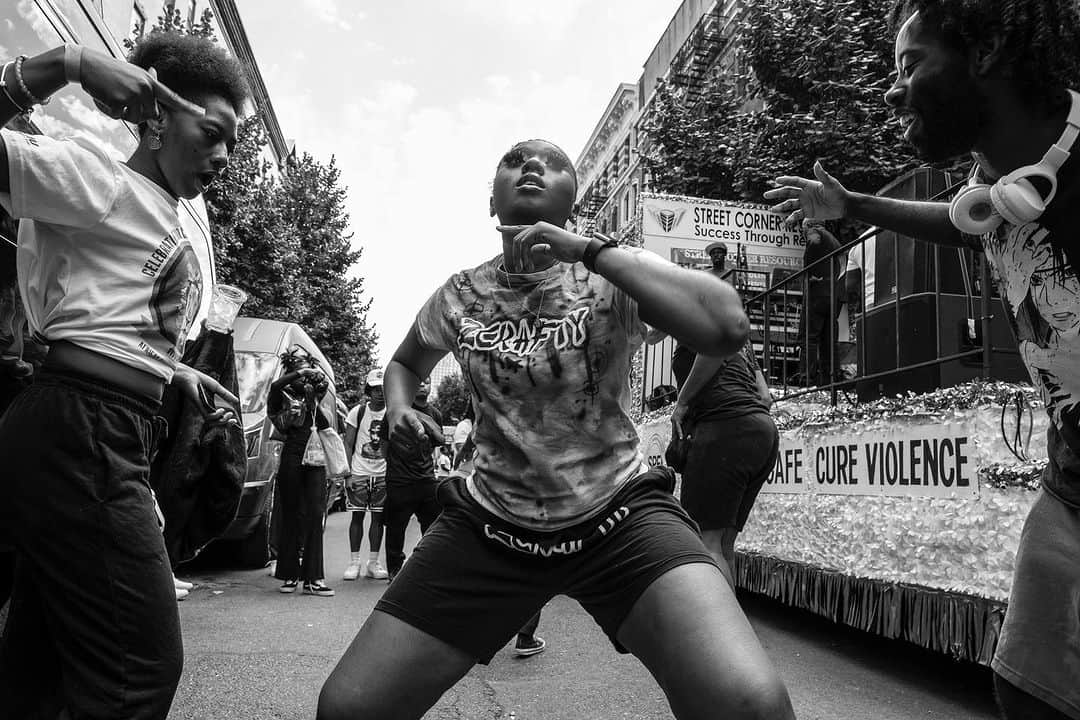 Q. Sakamakiさんのインスタグラム写真 - (Q. SakamakiInstagram)「54th Annual African American Day Parade in Harlem. Lots of music, fun and hope for no more gun violence. #AfricanAmericanDayParade #harlem #NYC」9月18日 13時11分 - qsakamaki