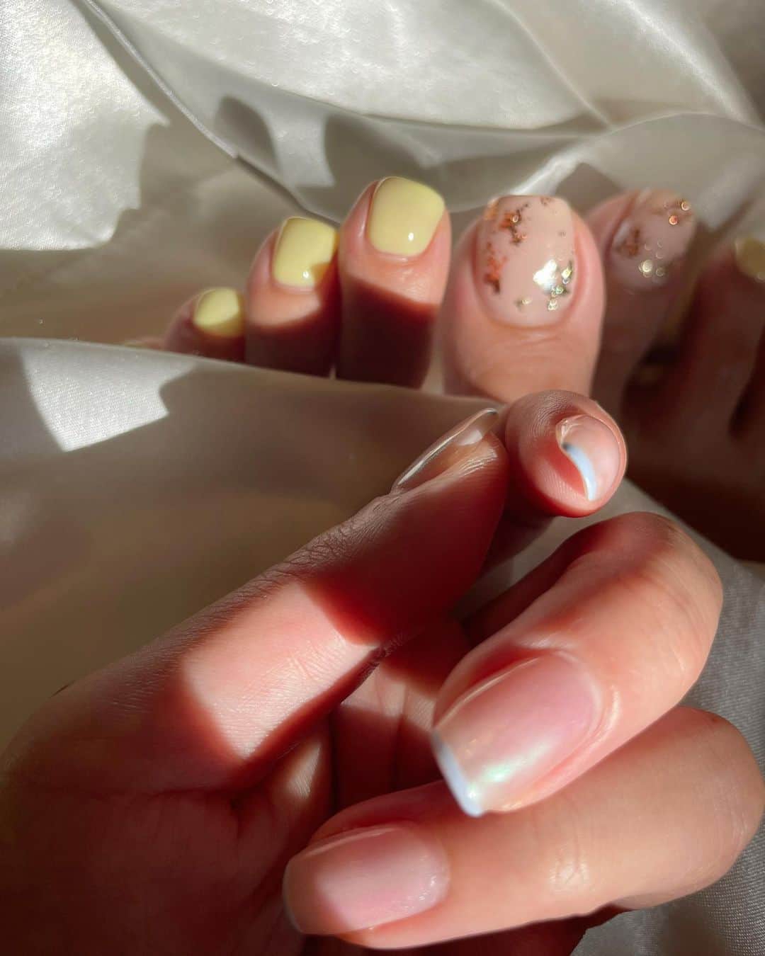 佐野友妃子さんのインスタグラム写真 - (佐野友妃子Instagram)「New nail💅🤍 @__yukanail__  @deicy_omotesando   やっぱり越川さんにやっていただくネイルは毎回ほんとかわいい🪽✨  #nail#footnail#表参道ネイルサロン」9月18日 13時14分 - yukikosano1111