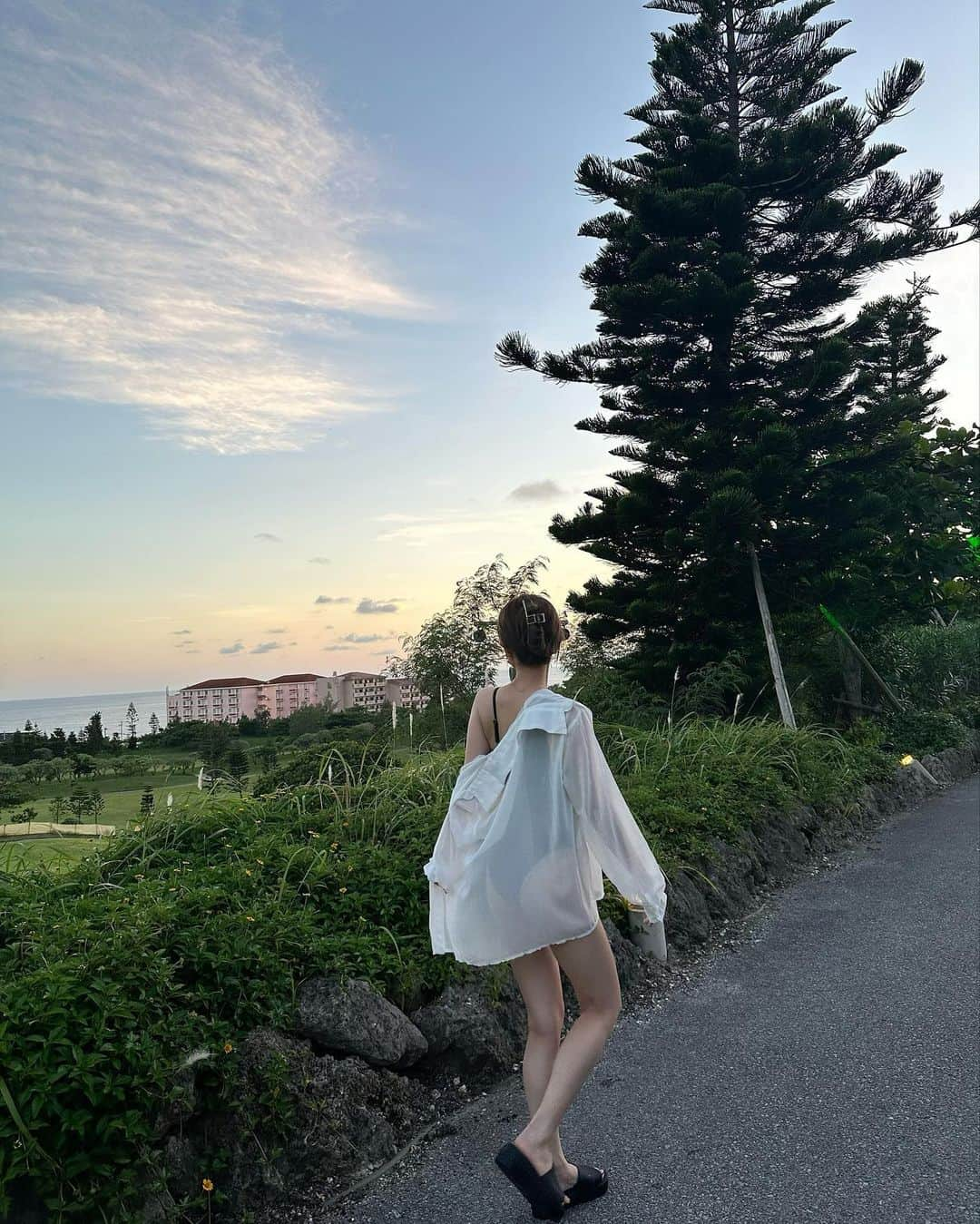 吉崎綾さんのインスタグラム写真 - (吉崎綾Instagram)「🌺🍹🌊🏖️⛵️🦎  焼けました。笑 宮古綺麗やった〜！」9月18日 13時29分 - yoshizaki_aya