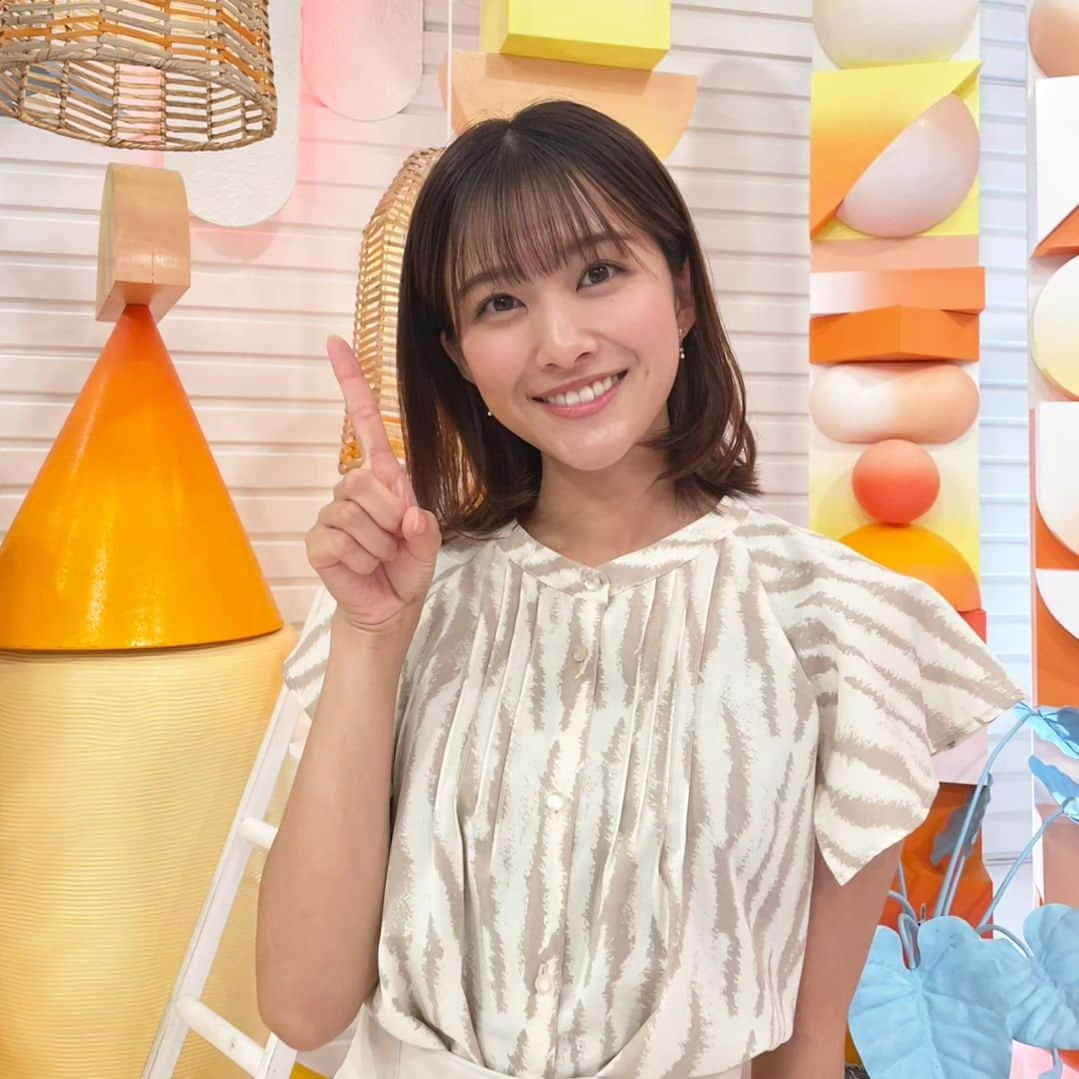 フジテレビ「めざましテレビ」さんのインスタグラム写真 - (フジテレビ「めざましテレビ」Instagram)「新人の原田です🐥  きょうは祝日企画で、『日帰りで行ける！生まれ変わった“リノベ湯河原”』で、変化する湯河原町の魅力を取材してきました✨  美味しいご飯や澄んだ空気、緑あふれる綺麗な景色に癒されました🌱 人が温かくとても素敵な場所ばかりでしたので、ぜひ、おやすみの日を湯河原町で過ごしてみてください🤍👒  #原田葵 #めざましテレビ」9月18日 13時24分 - mezamashi.tv