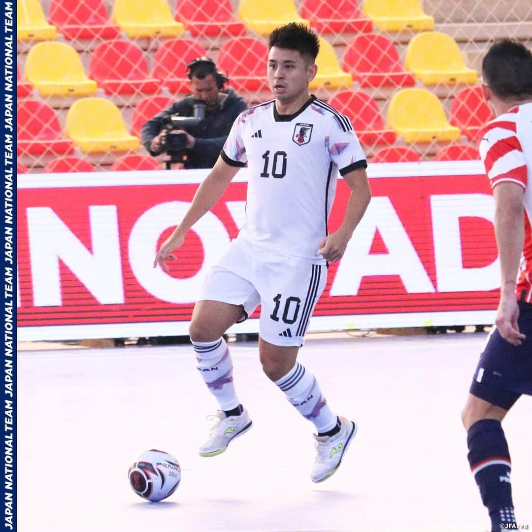 日本サッカー協会さんのインスタグラム写真 - (日本サッカー協会Instagram)「. 🔹フットサル日本代表🔹 【2023.9.17 Match Report✍️】  『Futsal Nations Cup』パラグアイ代表との3位決定戦⚔️ 表彰台を目指して戦いましたが3-7で敗れ、大会を4位で終えました。  また、#黒本ギレルメ 選手が大会ベストGKに選出されています🧤  詳しいレポートはプロフィールのJFA公式サイト『JFA.jp』から✍  #夢への勇気を #フットサル日本代表 #jfa #daihyo #フットサル #Futsal #⚽️」9月18日 14時00分 - japanfootballassociation