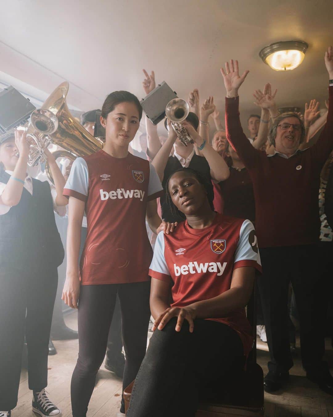 清水梨紗さんのインスタグラム写真 - (清水梨紗Instagram)「📷🫧  2023/24 season home kit ⚒️  #westham  #westhamwomen」9月18日 14時09分 - risa_shimizu_2