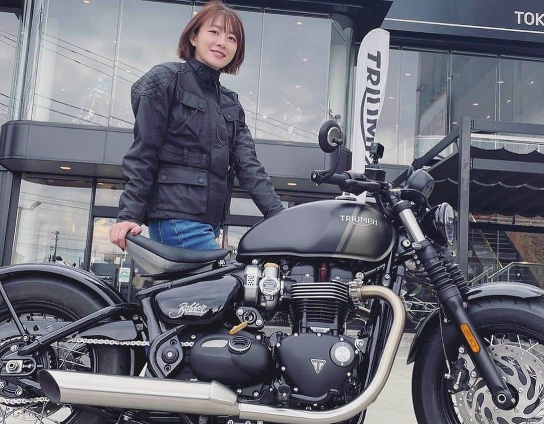 大島由香里さんのインスタグラム写真 - (大島由香里Instagram)「いつかのツーリング YouTubeでも色んなバイクに乗らせてもらってるのでチェックしてくださいね リンクはプロフィールから🏍  #バイク #ライダー #女性ライダー  #ツーリング #TRIUMPH #トライアンフ」9月18日 14時19分 - yukari__oshima