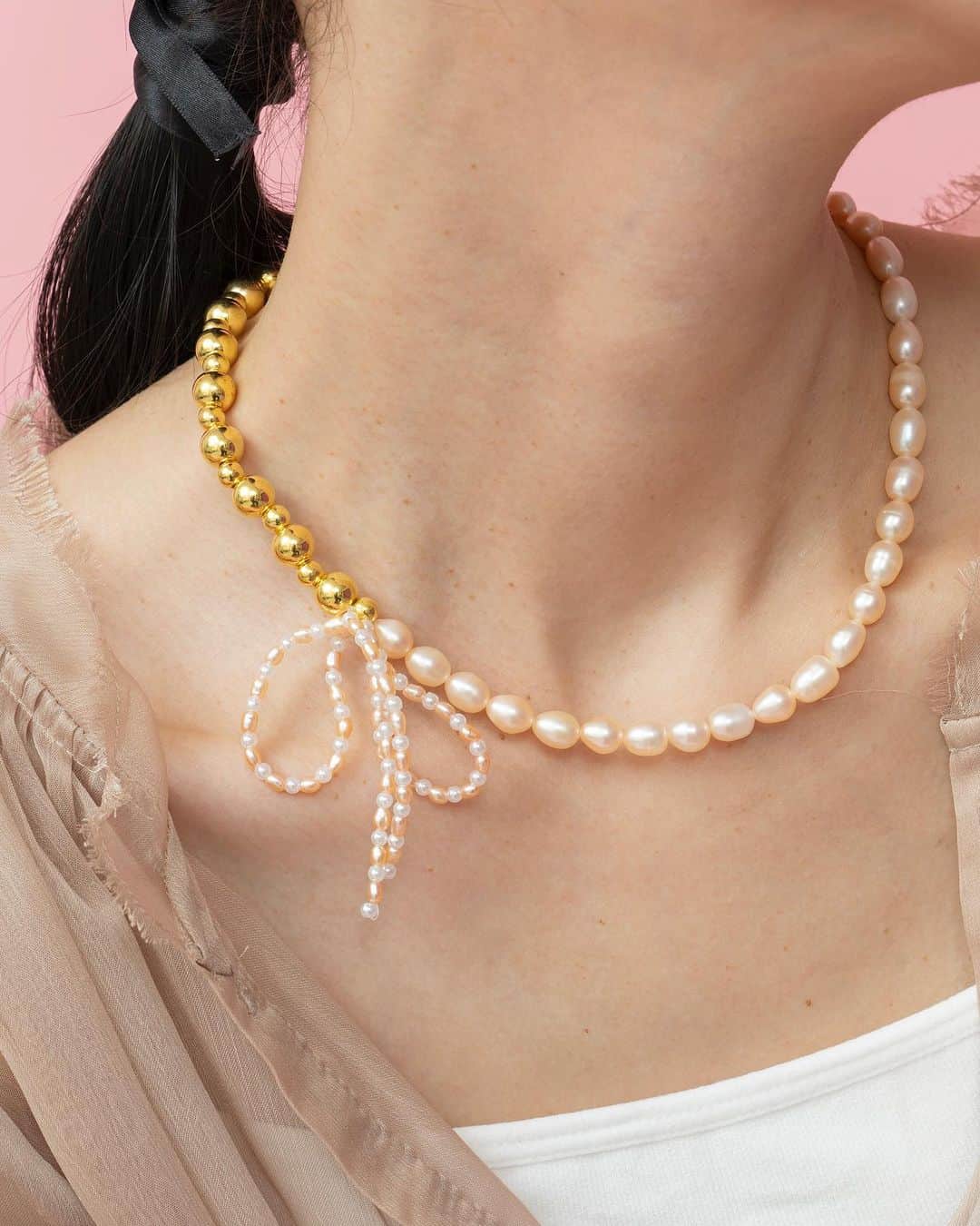 CASSELINIさんのインスタグラム写真 - (CASSELINIInstagram)「🎀23AW item🎀  food embroidary market bag ¥6,600(inc.tax) ribbon beads mobile strap ¥4,950(inc.tax) ribbon beads bag ¥9,900(inc.tax) freshwater pearl ribbon necklace ¥4,400(inc.tax) scrap embroidary tote bag ¥6,600(inc.tax) scrap embroidary purse ¥8,800(inc.tax) motif wallet ¥8,250(inc.tax) metal mesh shoulder ¥9,900(inc.tax)  #Casselini #キャセリーニ #MIXMATCHROMANTICS」9月18日 14時29分 - casselini_official