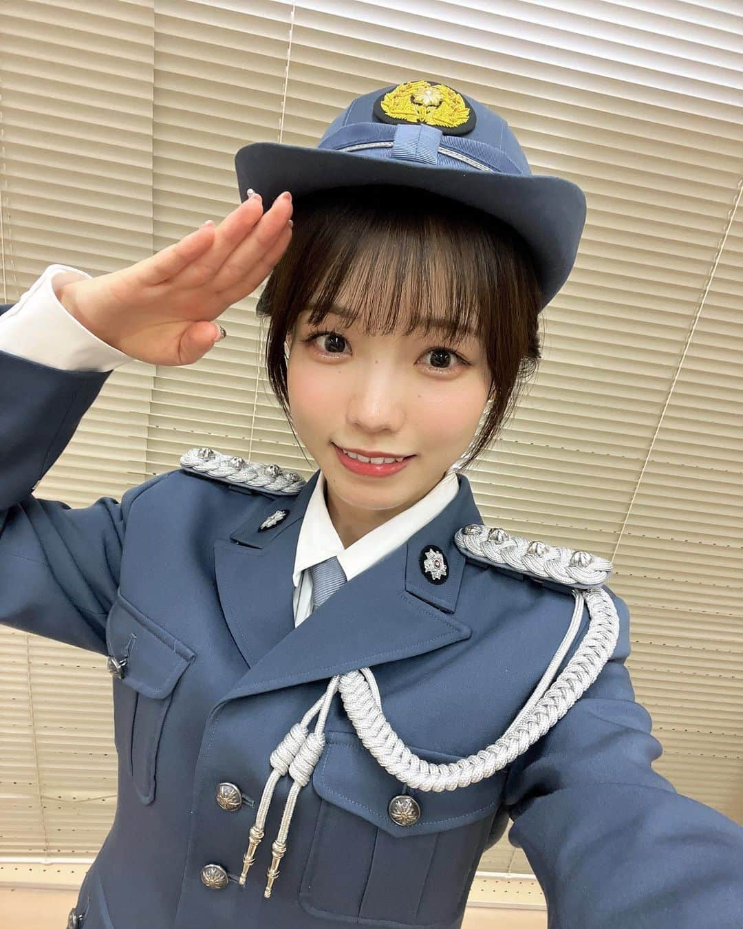 高橋彩音のインスタグラム：「吉川一日警察署長ありがとうございました👮🏻🖤  天気よかった〜！ あつかった🌞」